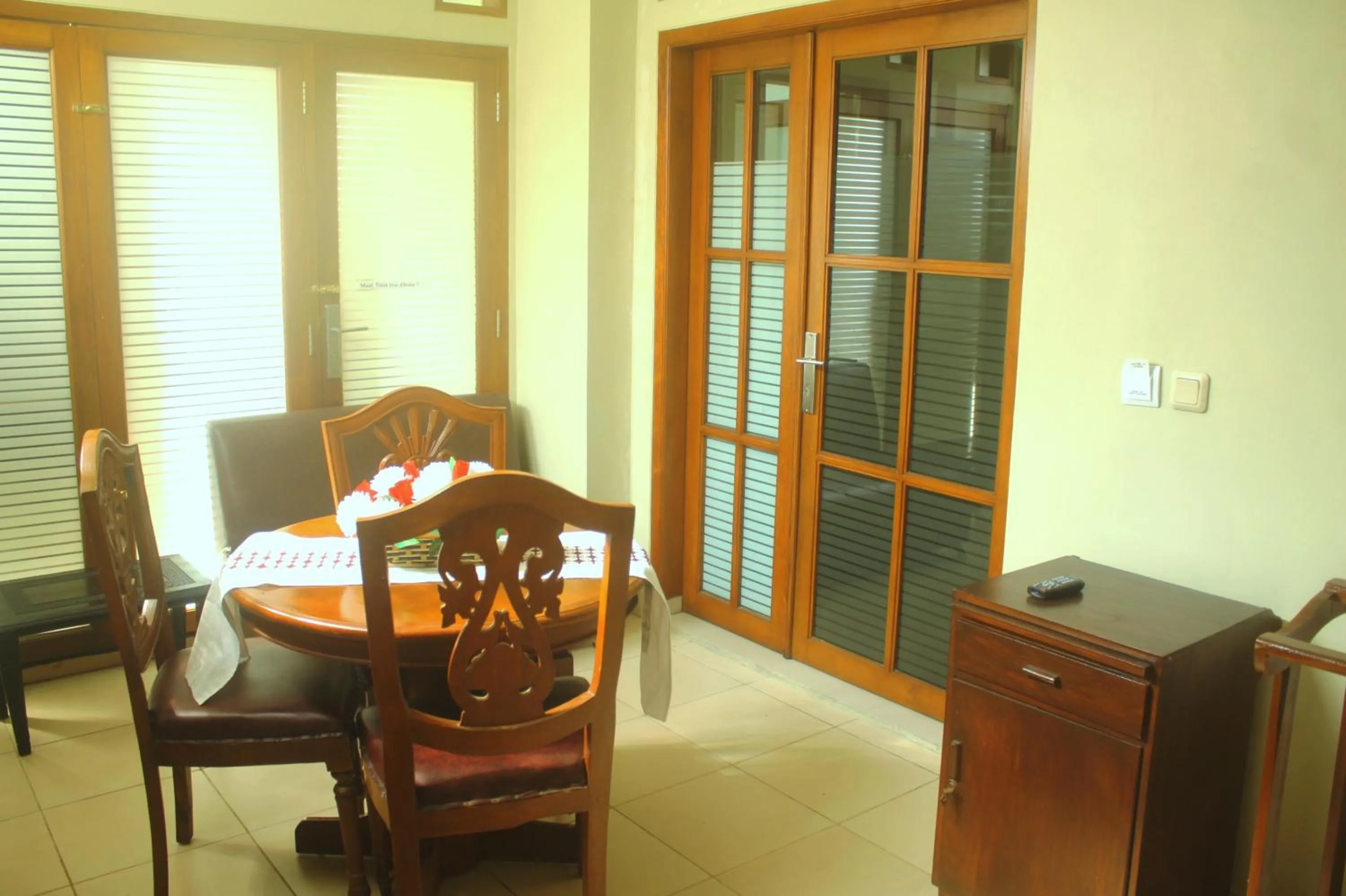 Photo of the whole room in Hotel Mataram 2 Malioboro