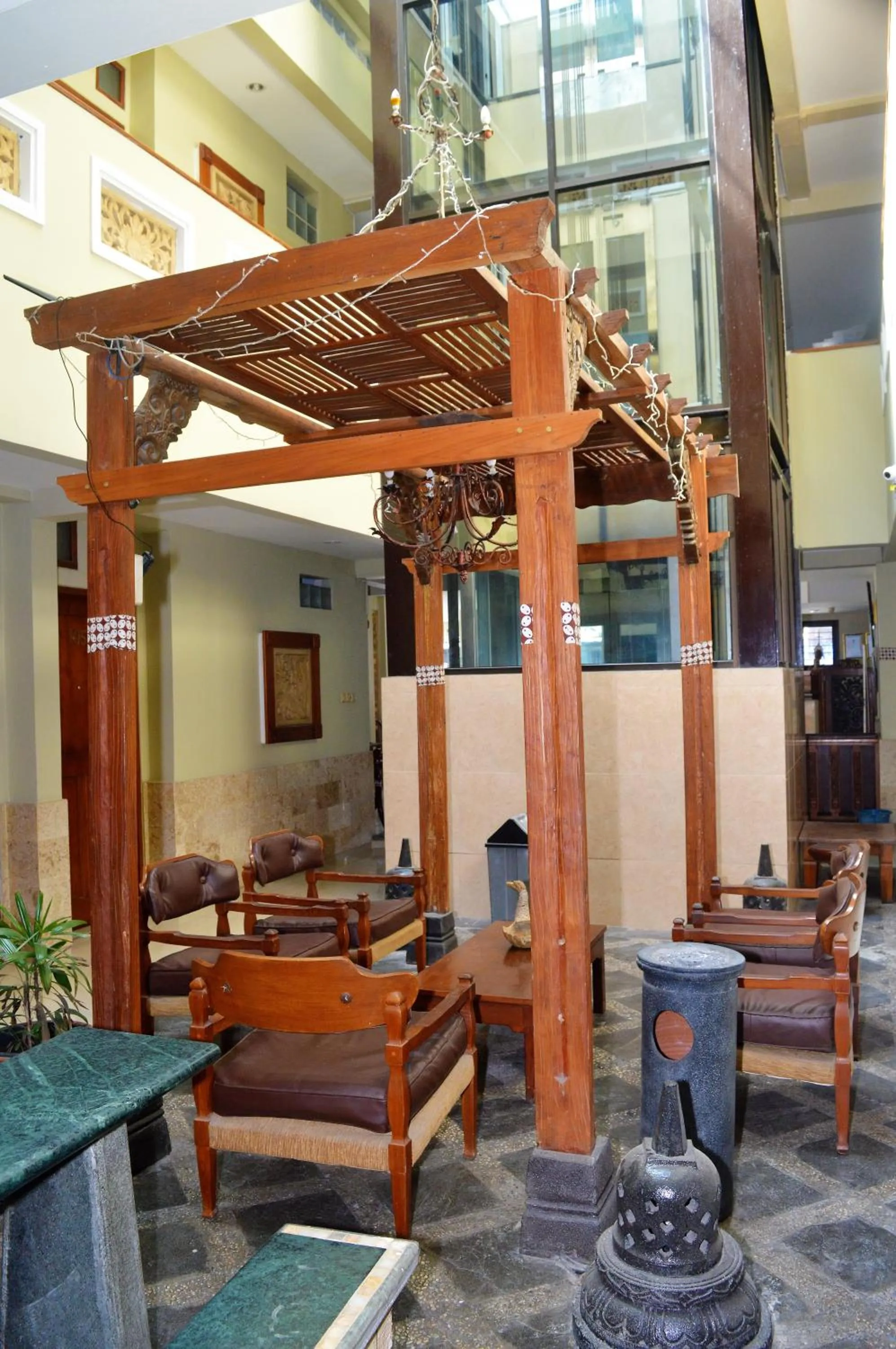 Living room in Hotel Mataram 2 Malioboro