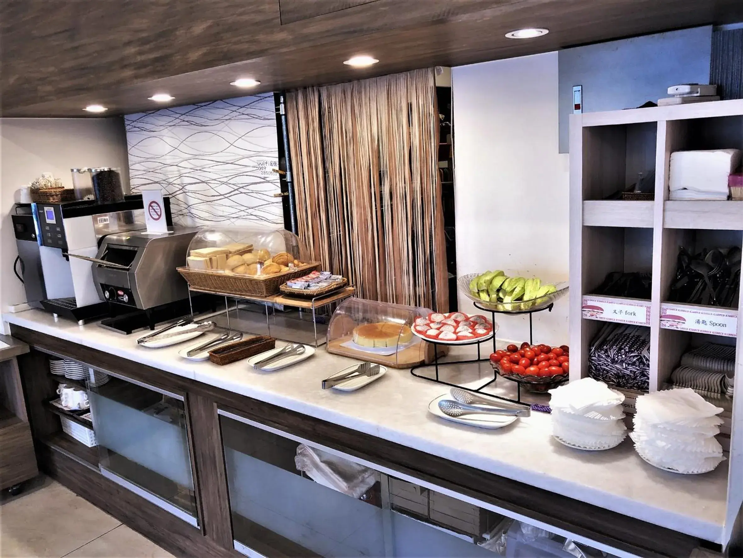 Breakfast in Ming Yue Hu Hotel Breakfast in Ming Yue Hu Hotel