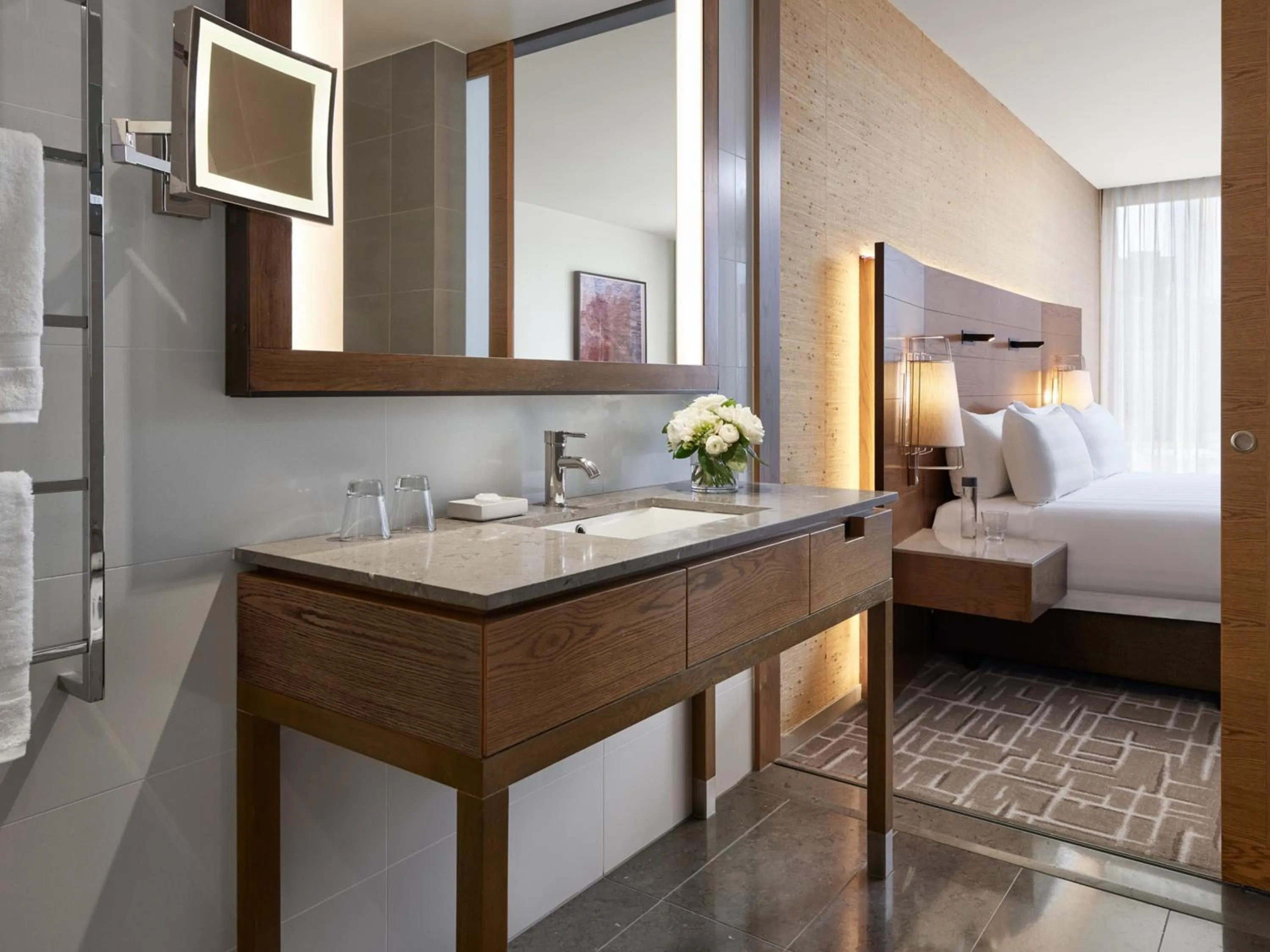 Bathroom, Bed in Pan Pacific Melbourne