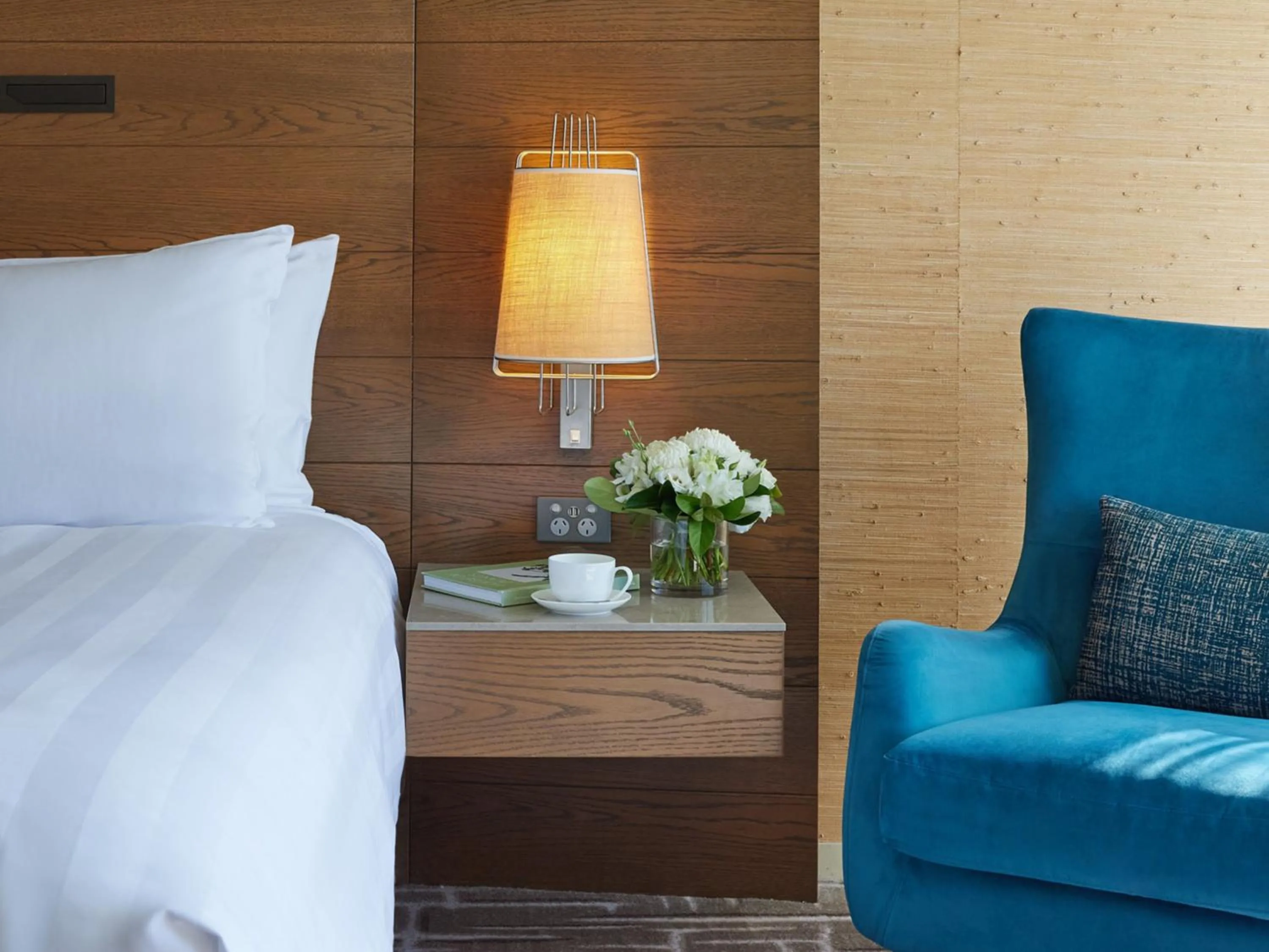 Seating area, Bed in Pan Pacific Melbourne