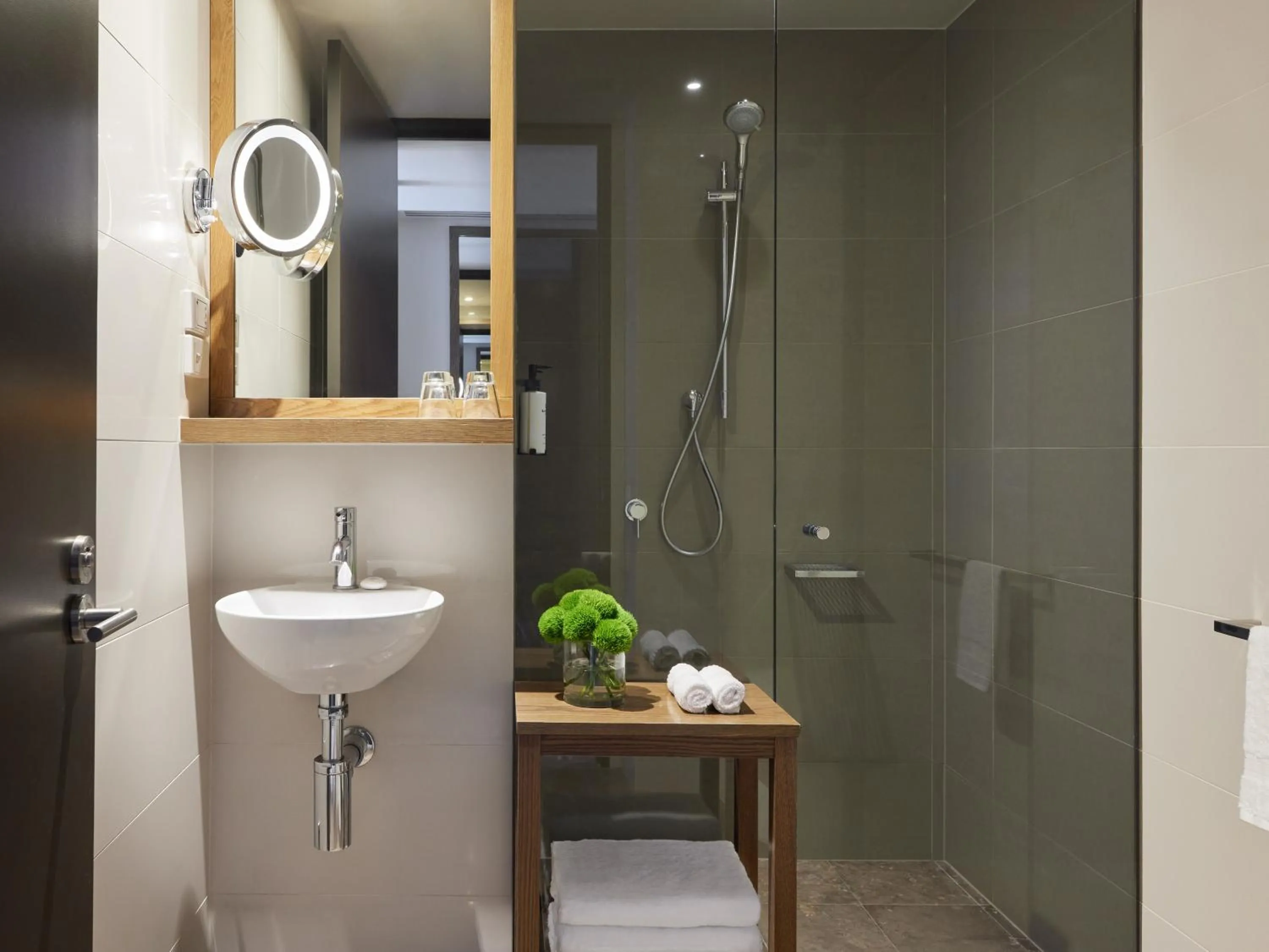 Bathroom in Pan Pacific Melbourne