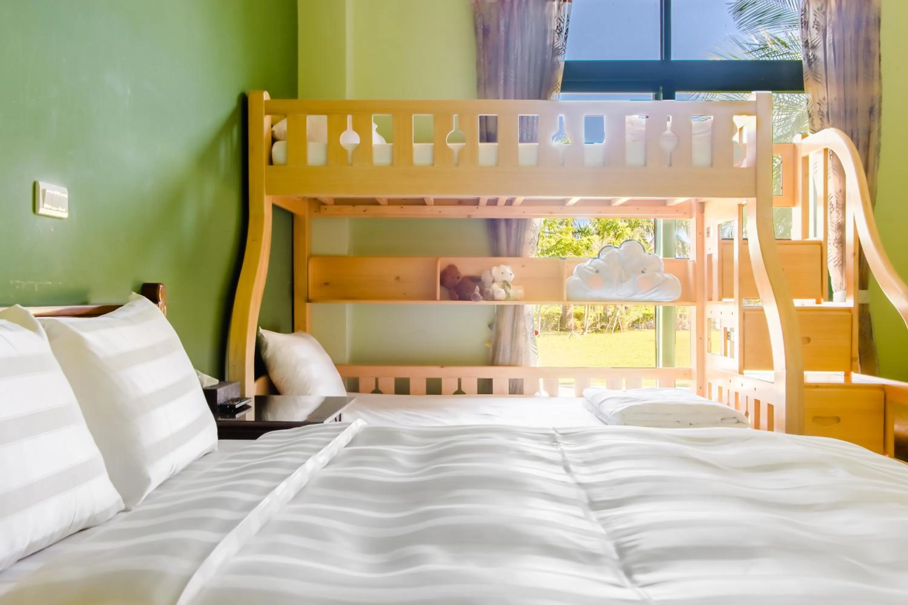 Bedroom, Bed in Summer Garden