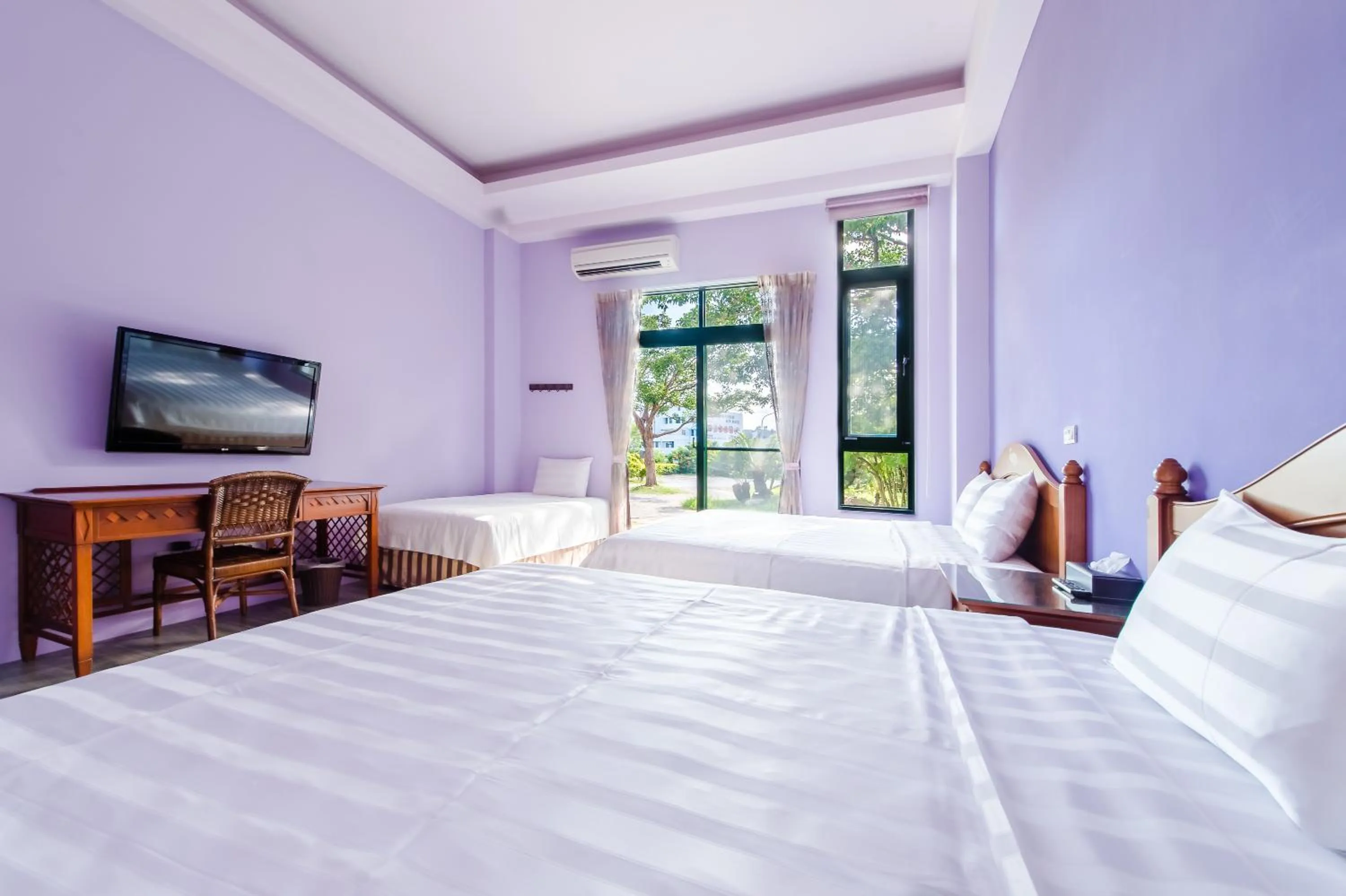 Bedroom, Bed in Summer Garden