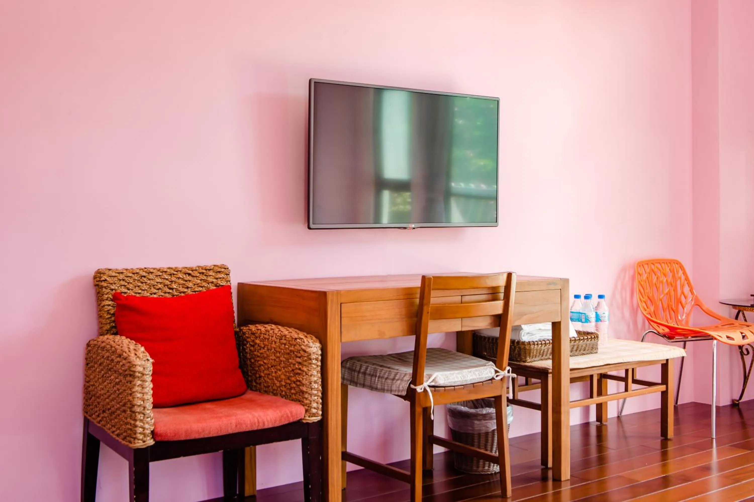 Bedroom in Summer Garden