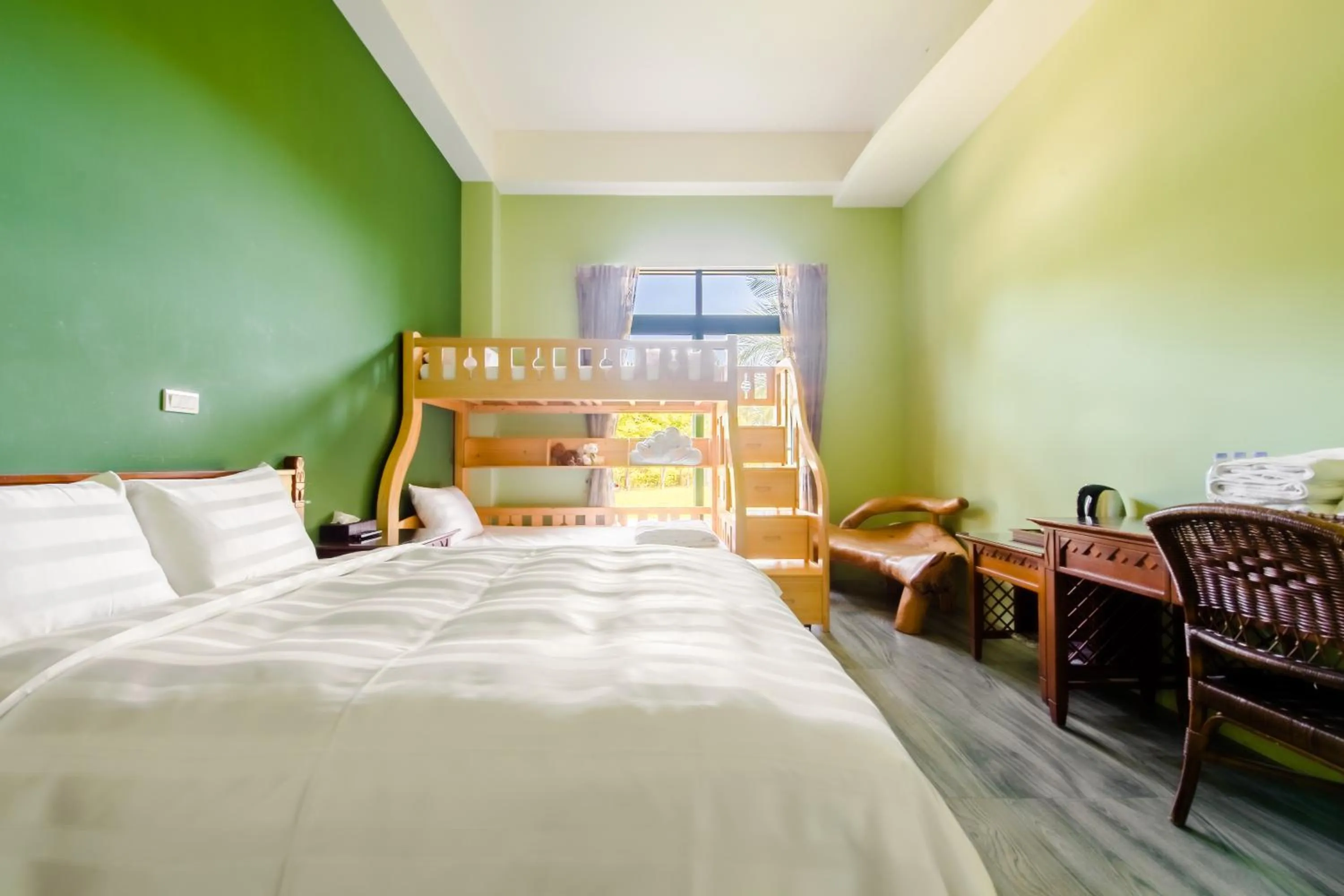 Bedroom, Bed in Summer Garden