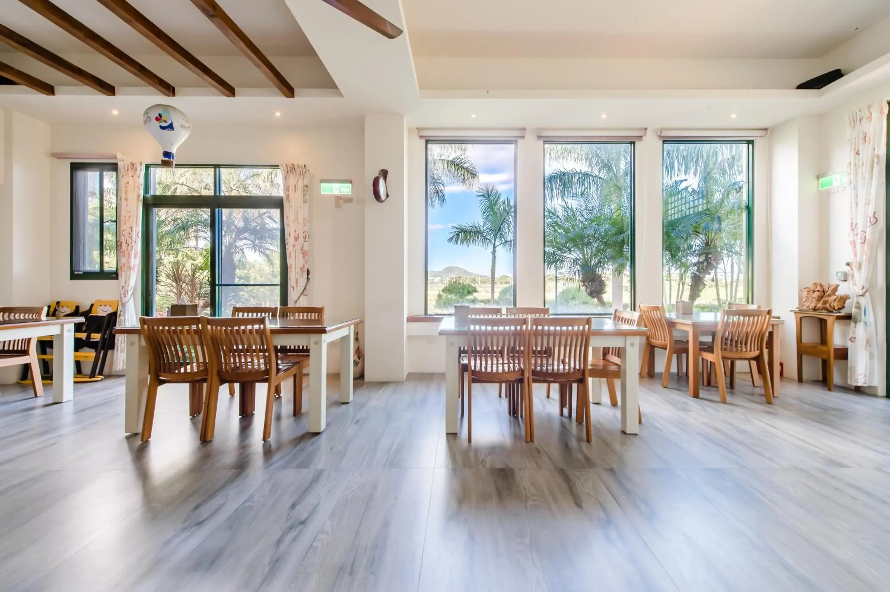 On site in Summer Garden On site in Summer Garden