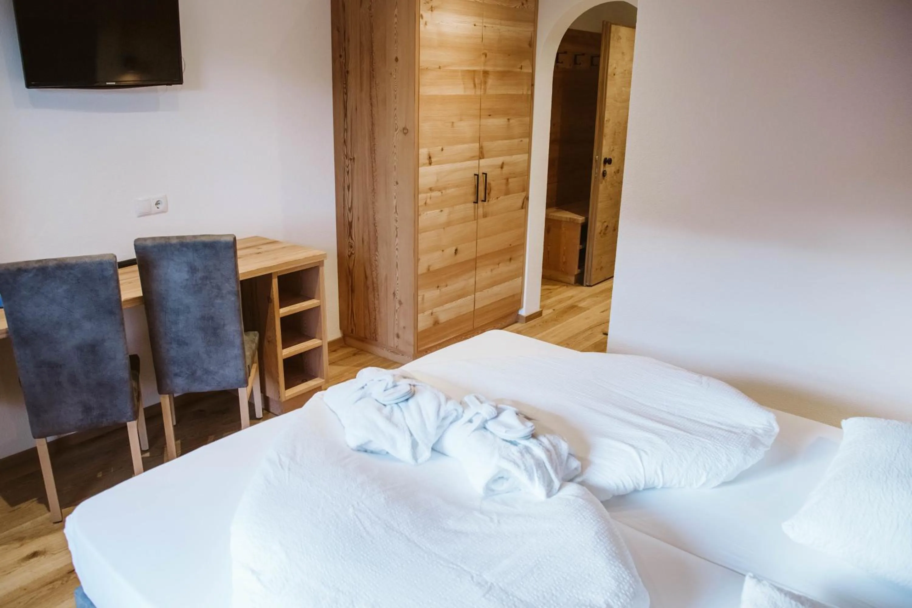 Bedroom, Bed in Hotel Pension Odles
