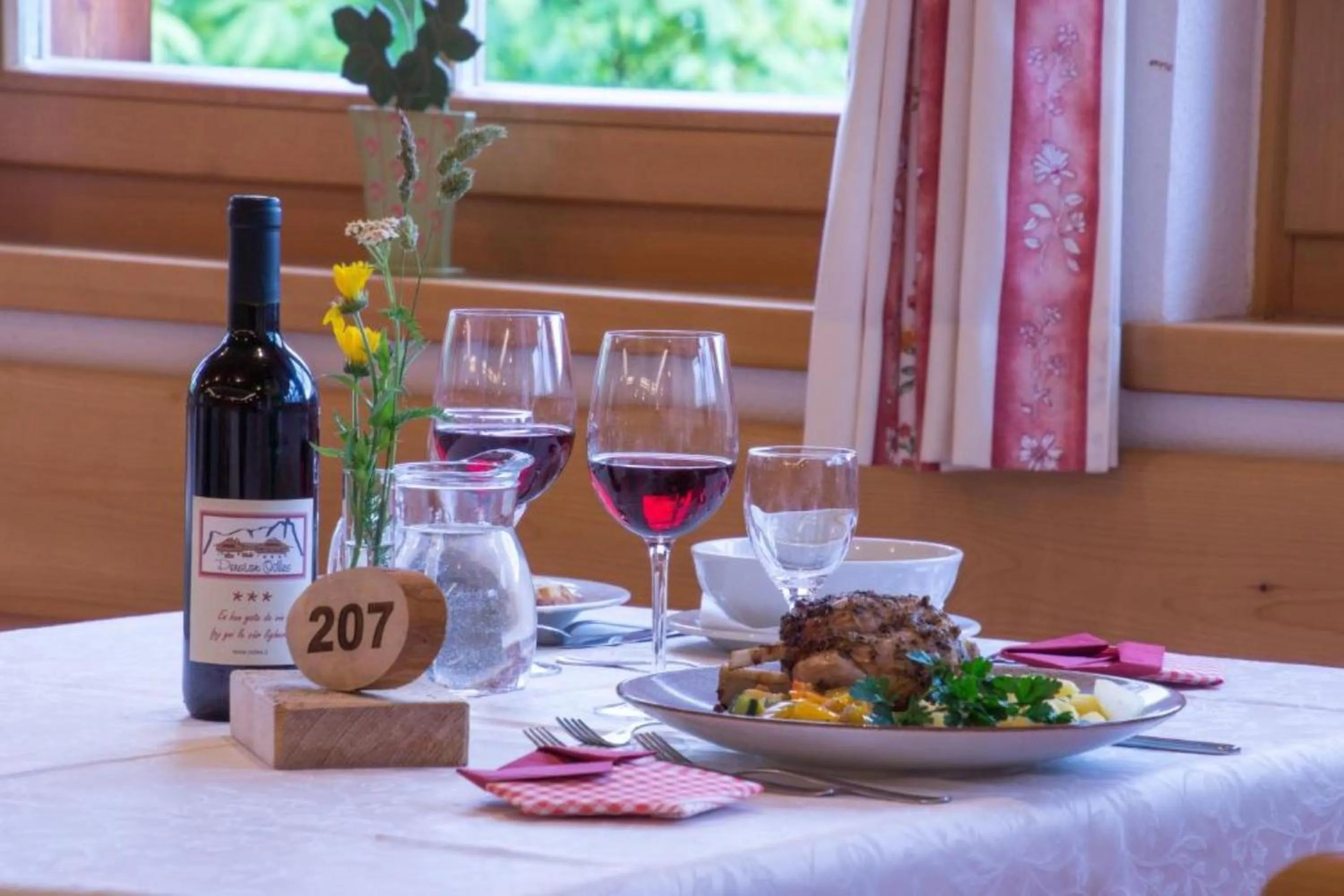 Food and drinks in Hotel Pension Odles