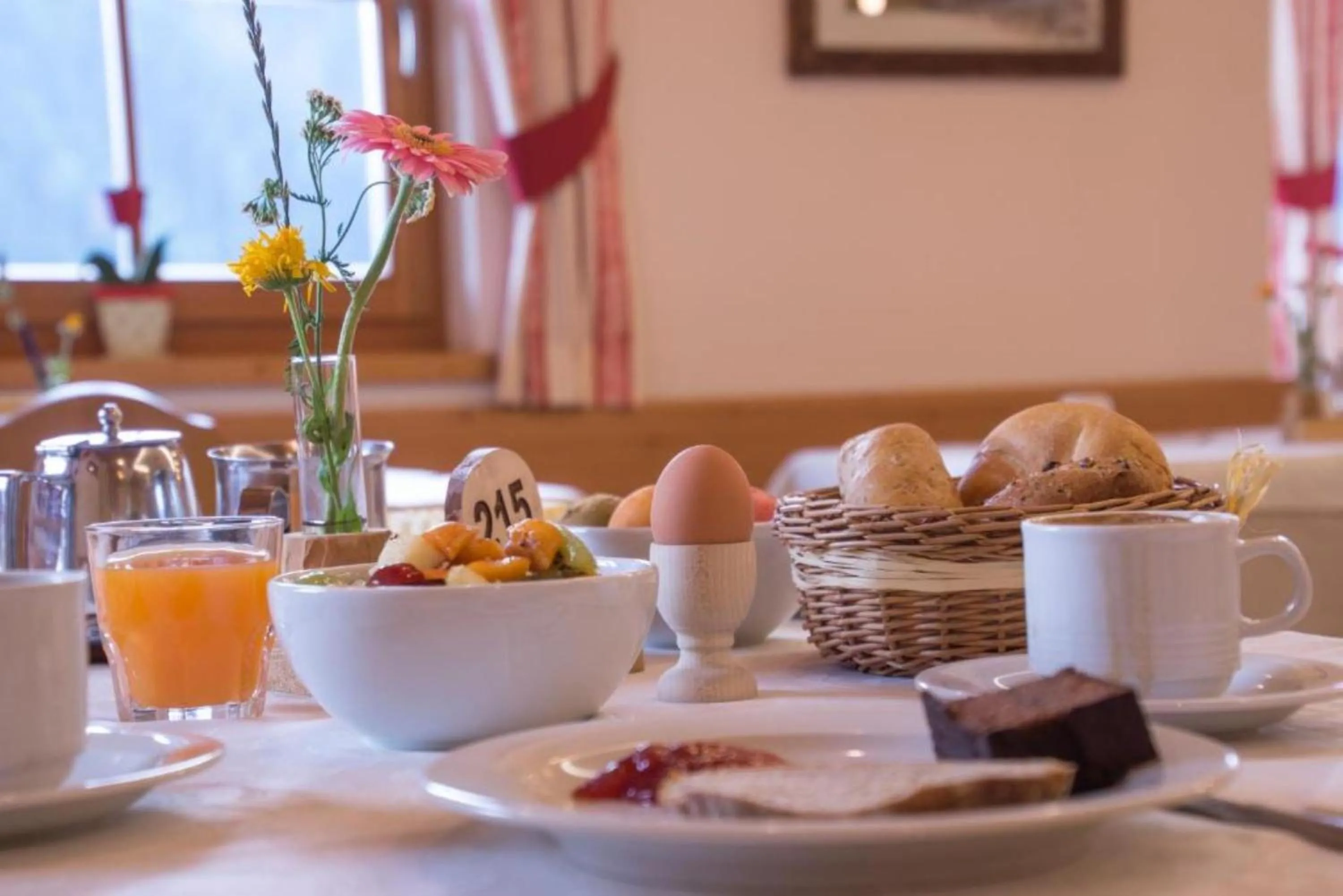Breakfast in Hotel Pension Odles