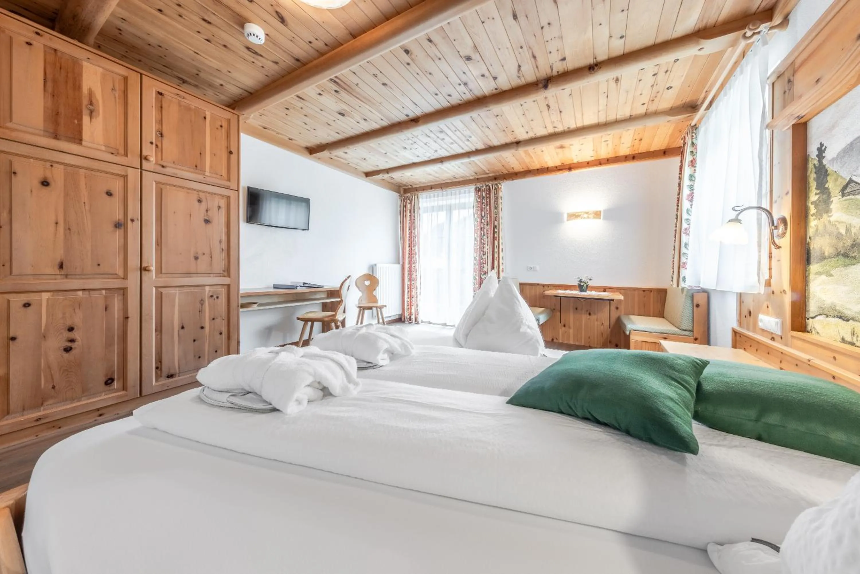 Bedroom, Bed in Hotel Pension Odles