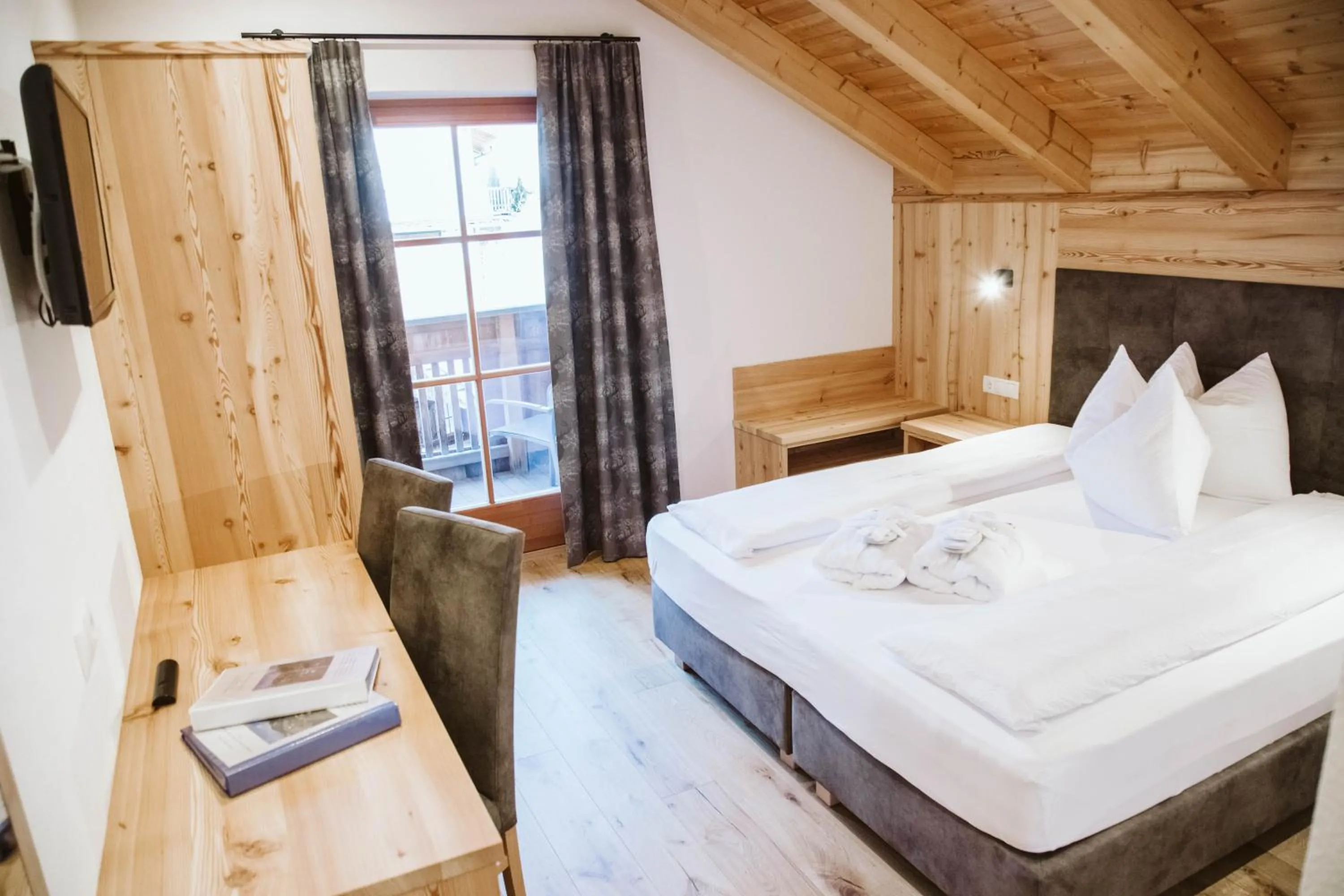 Bedroom, Bed in Hotel Pension Odles