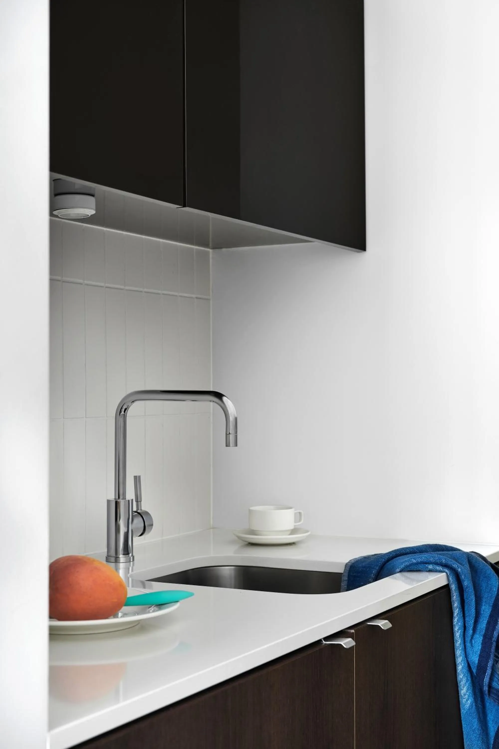Kitchen or kitchenette in Dandenong Central Apartments Official