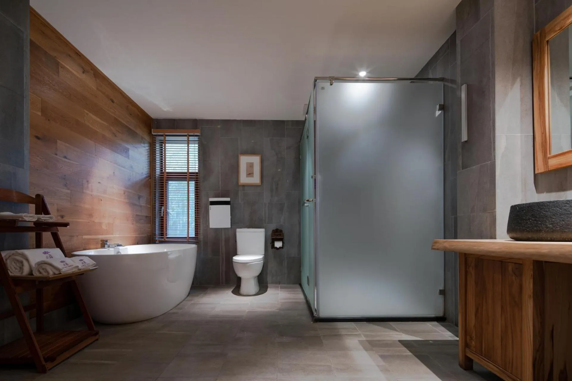 Shower in The Apsara Lodge