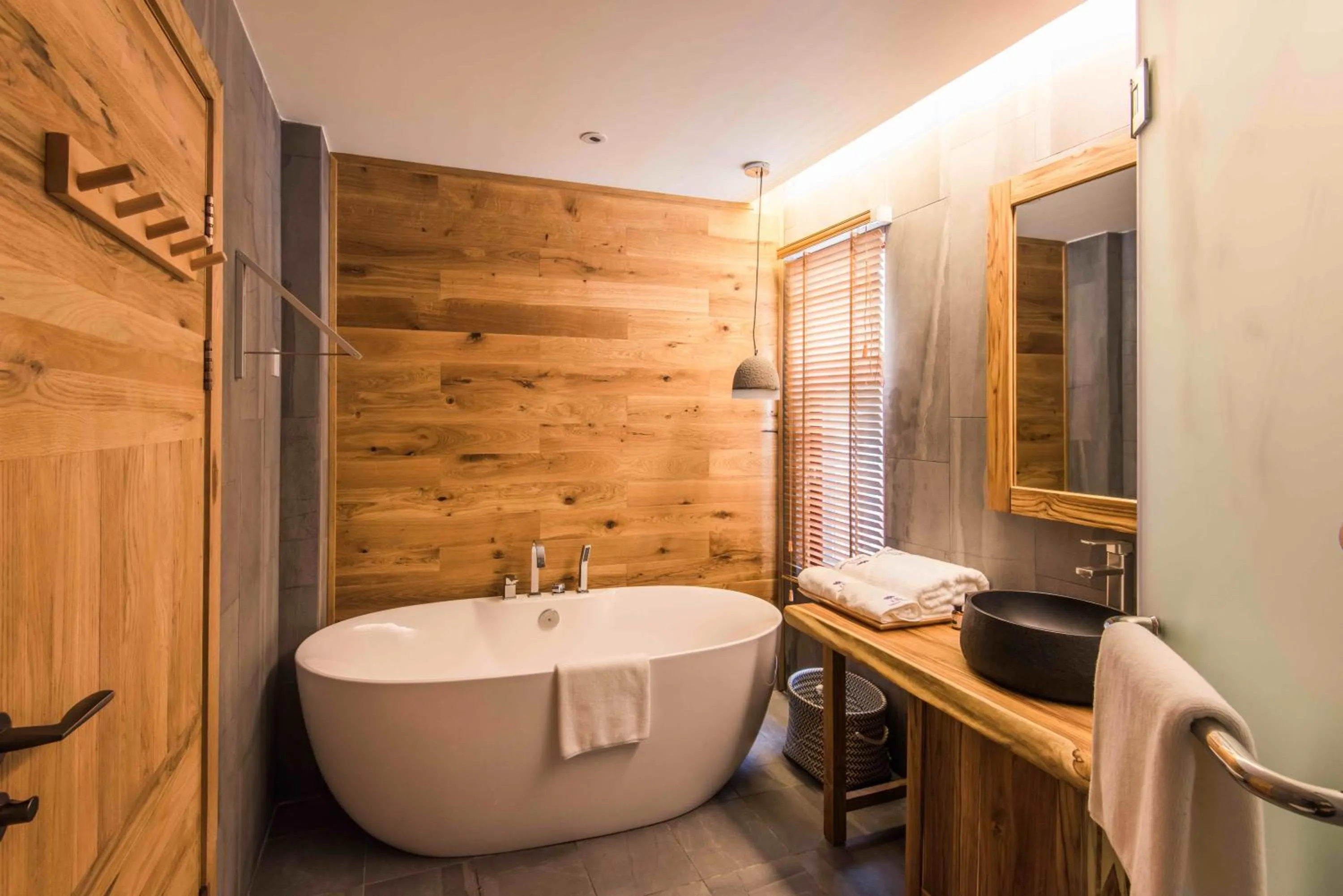 Bathroom in The Apsara Lodge
