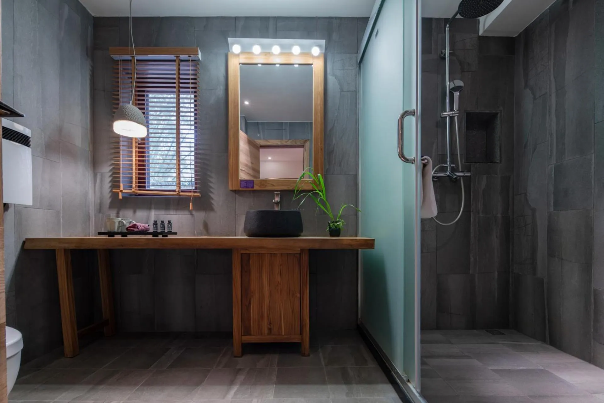 Shower in The Apsara Lodge