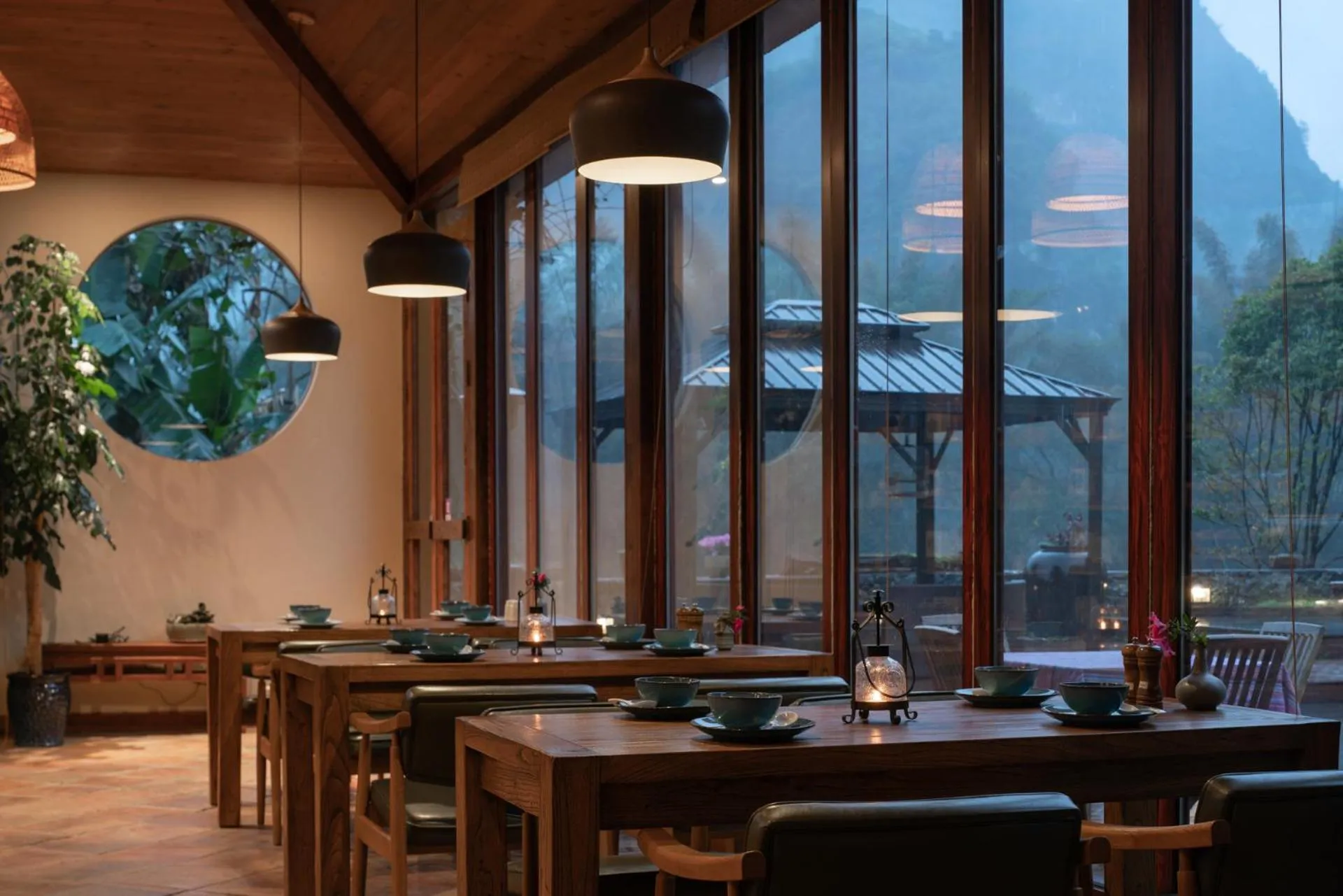 Restaurant/places to eat in The Apsara Lodge