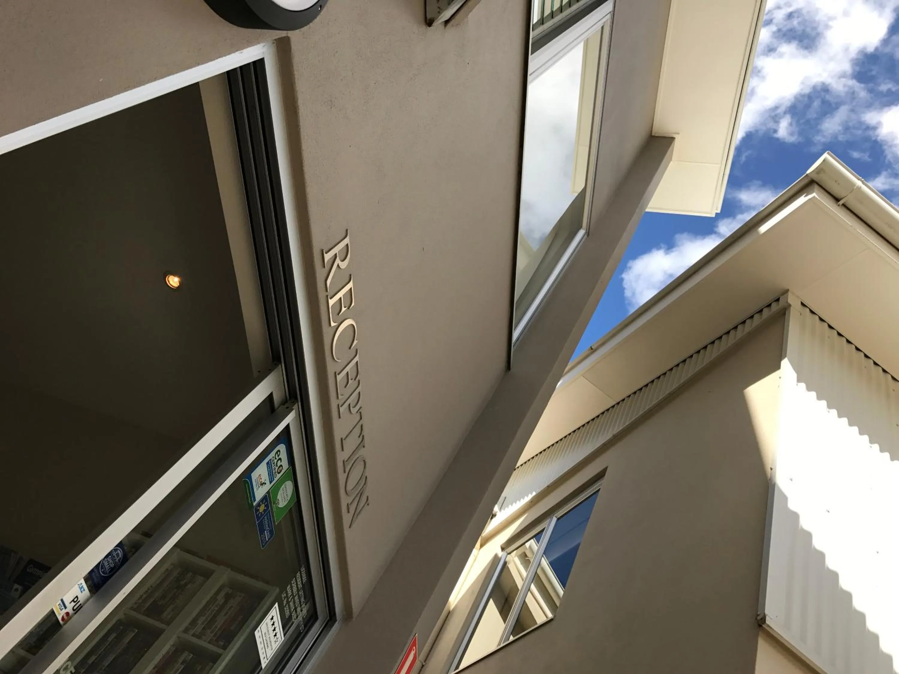 Property building in Rainbow Ocean Palms Resort