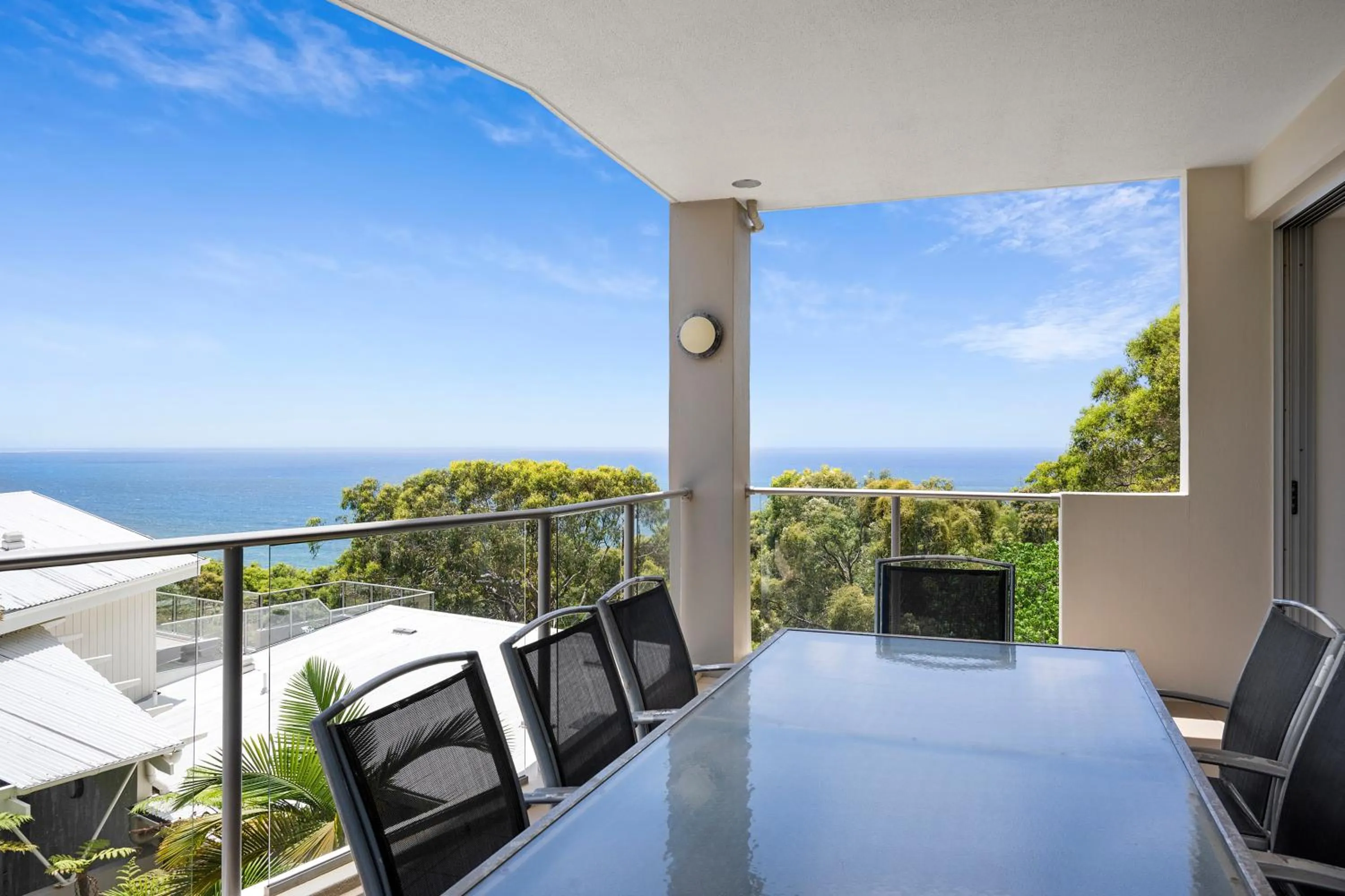 Balcony/Terrace in Rainbow Ocean Palms Resort