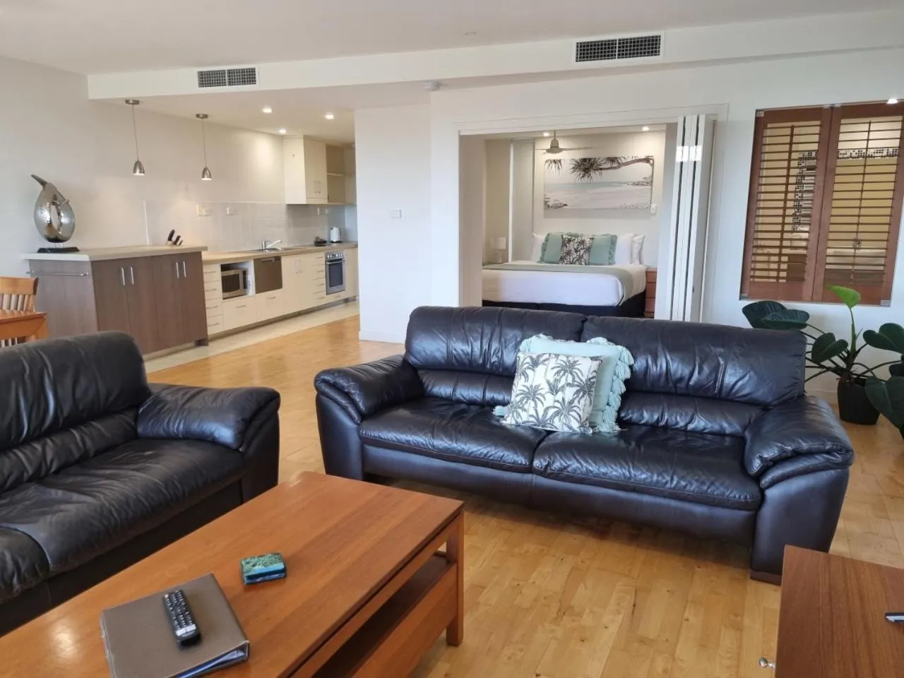 Living room in Rainbow Ocean Palms Resort