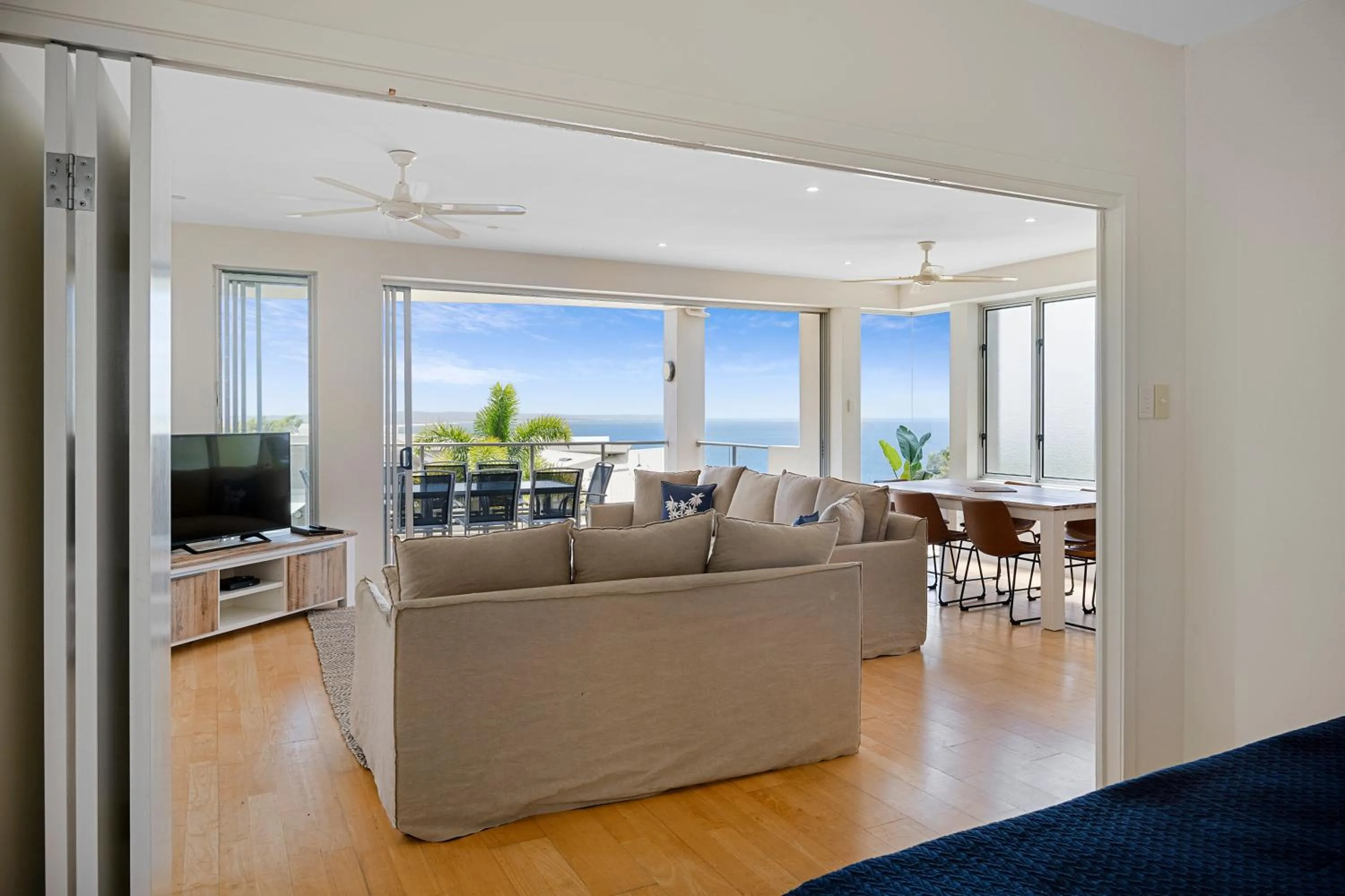 Balcony/Terrace in Rainbow Ocean Palms Resort