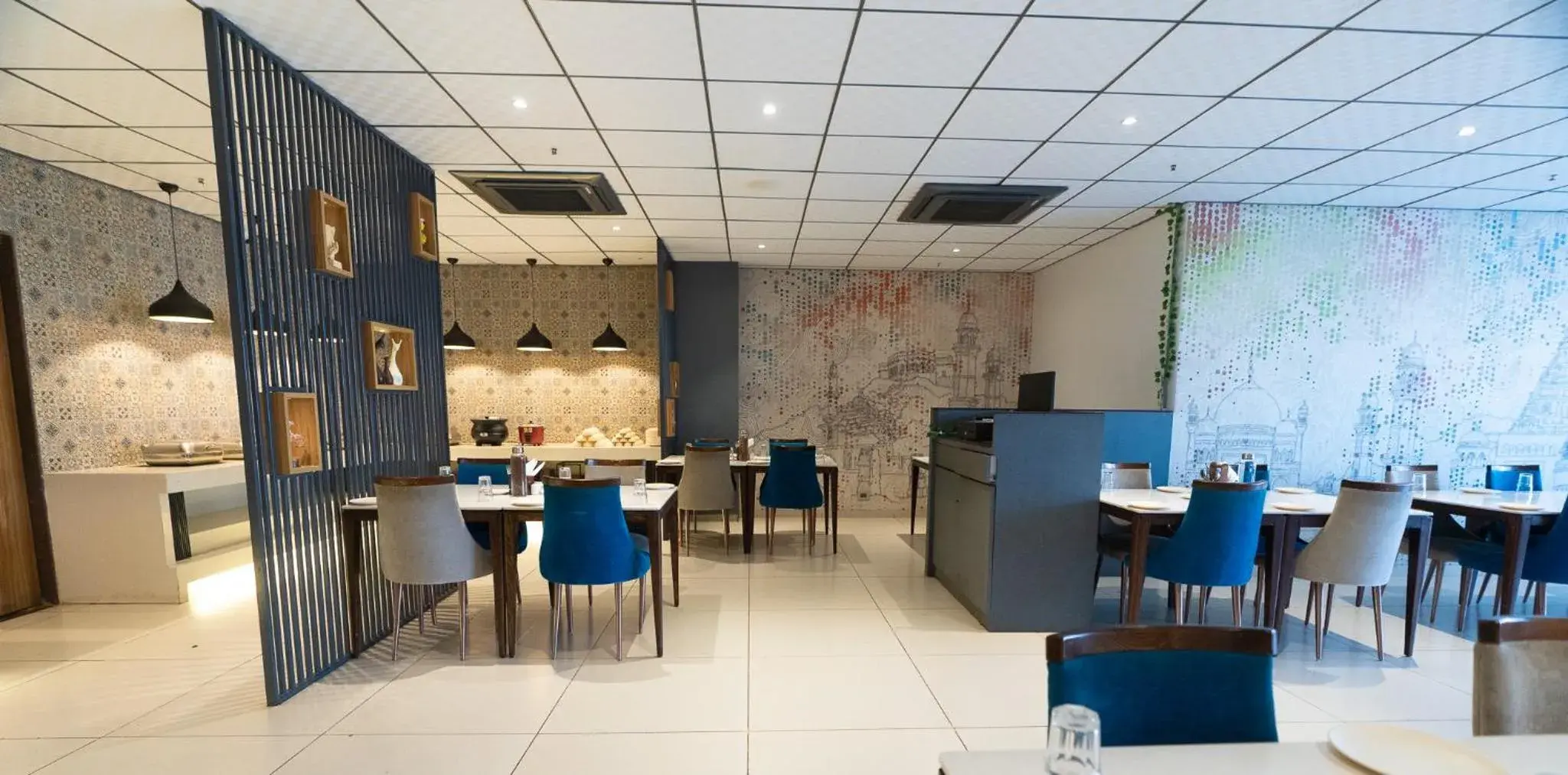 Restaurant/places to eat in 7 Apple Hotel Aurangabad Restaurant/places to eat in 7 Apple Hotel Aurangabad