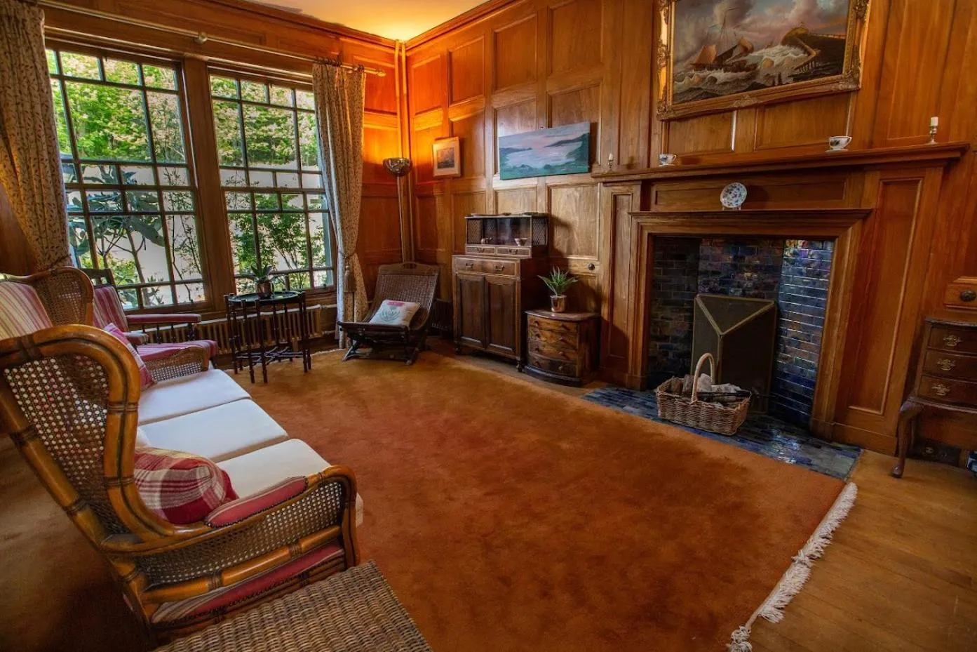 Library in Loch Melfort Hotel