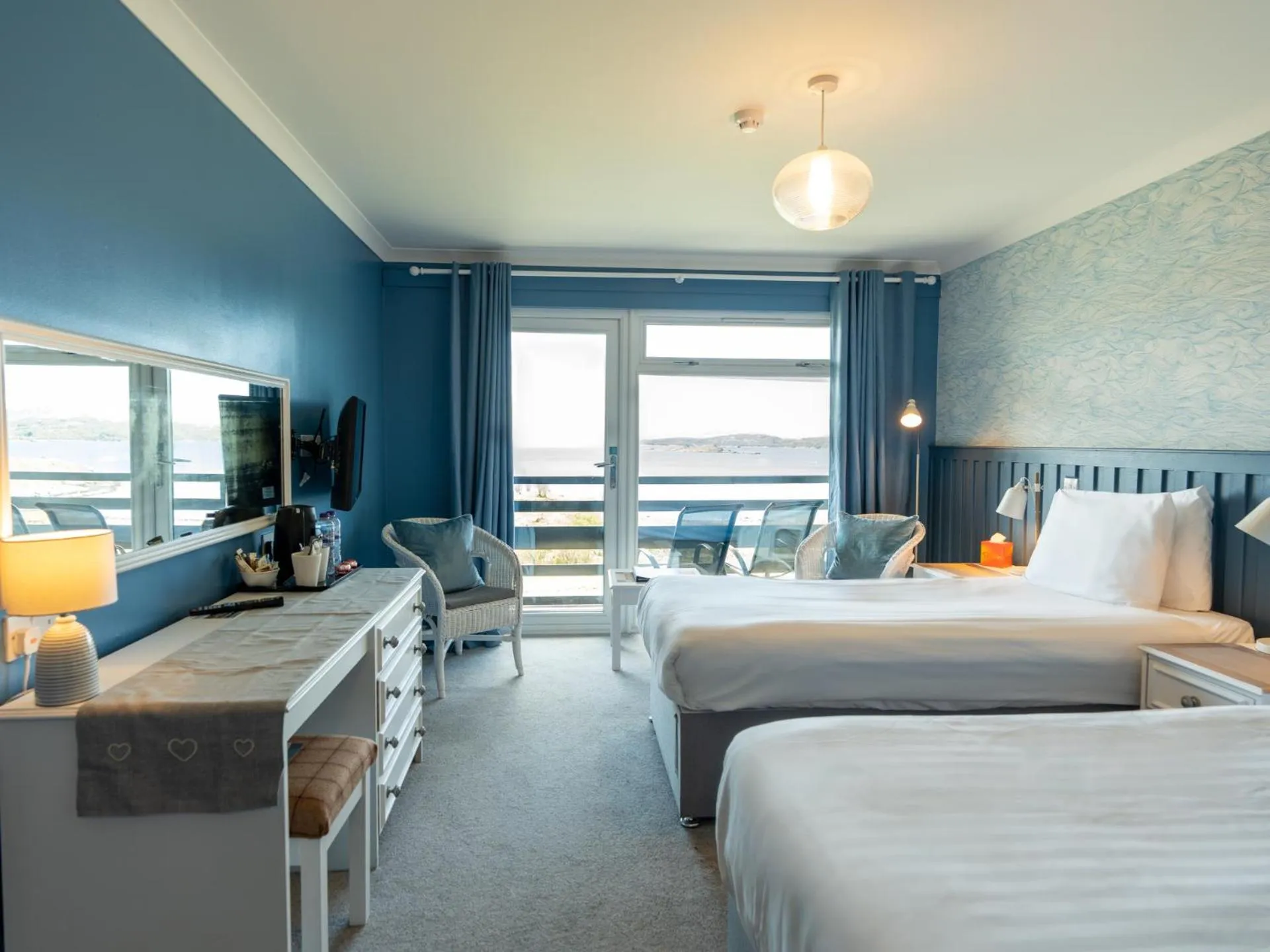 Photo of the whole room, Bed in Loch Melfort Hotel