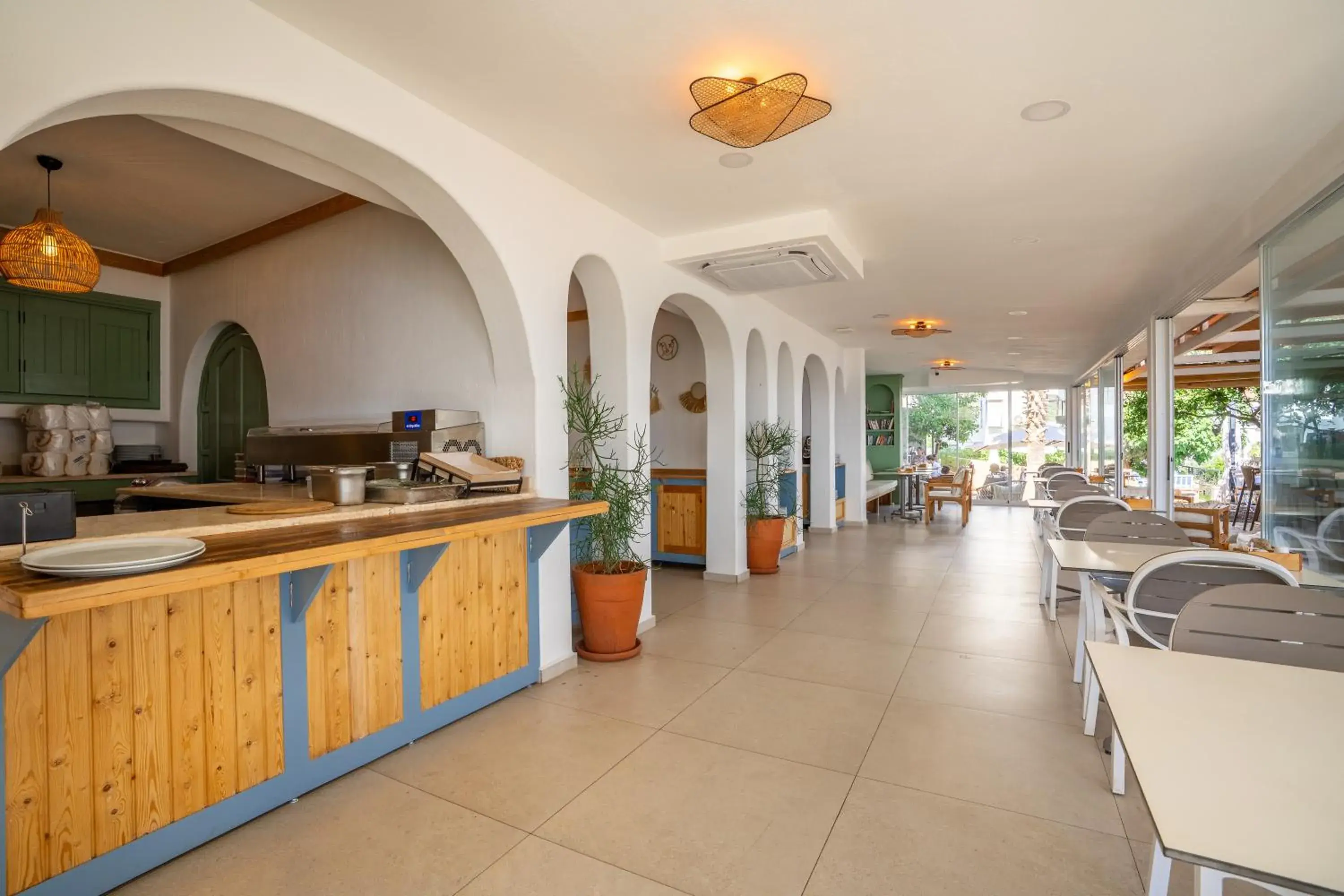 Restaurant/places to eat in Payam Hotel Restaurant/places to eat in Payam Hotel