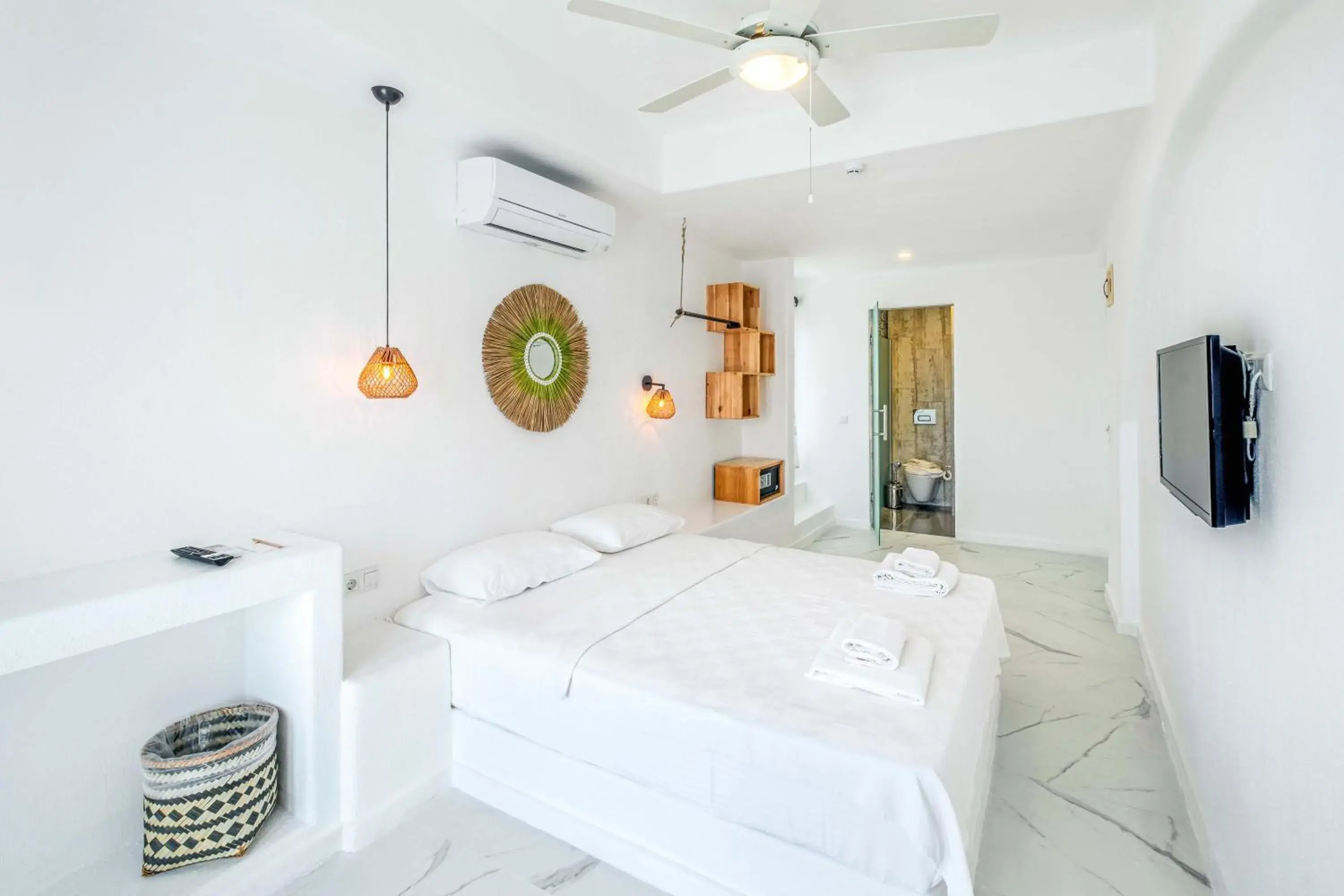 Bed in Payam Hotel Bed in Payam Hotel