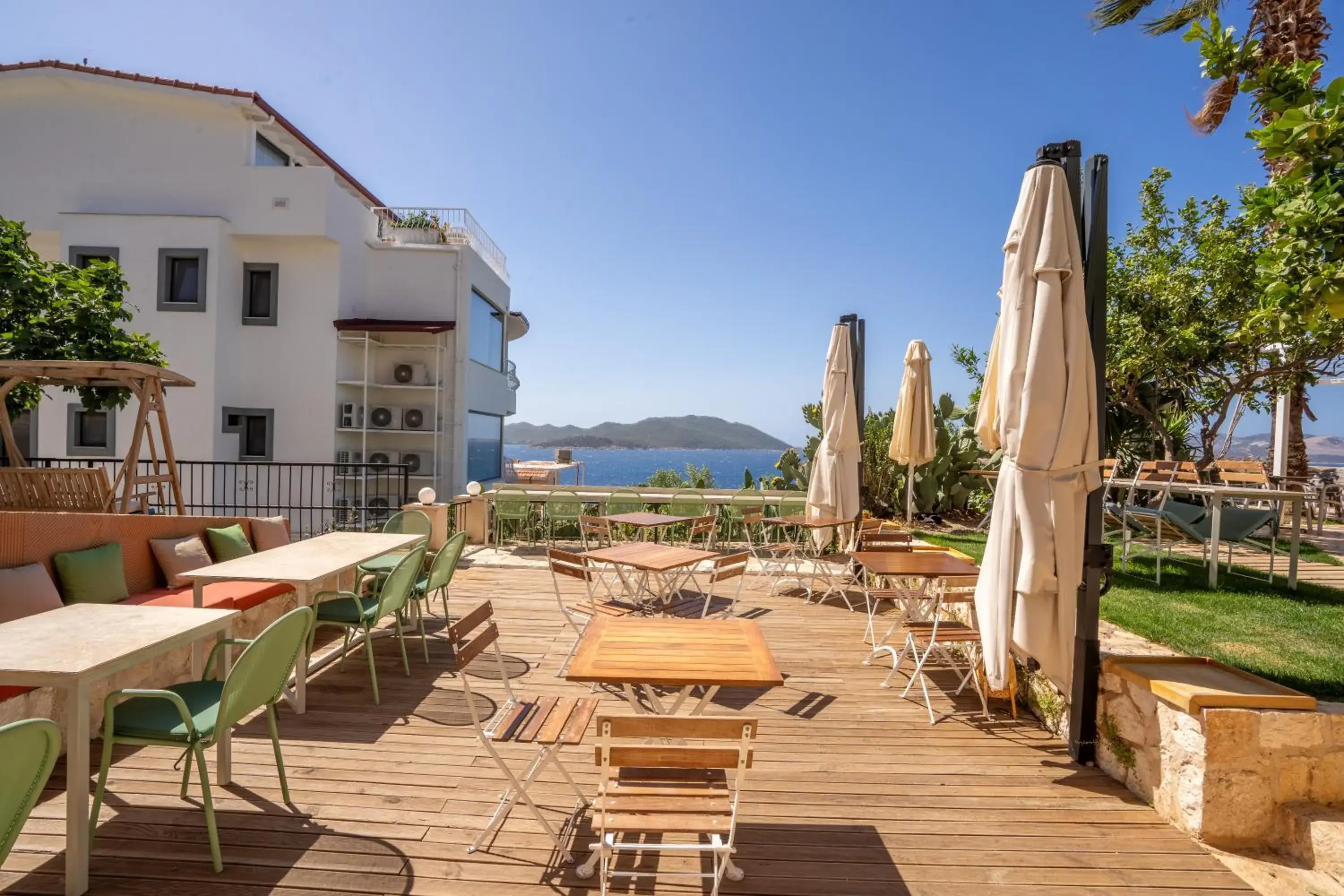 Restaurant/places to eat in Payam Hotel Restaurant/places to eat in Payam Hotel