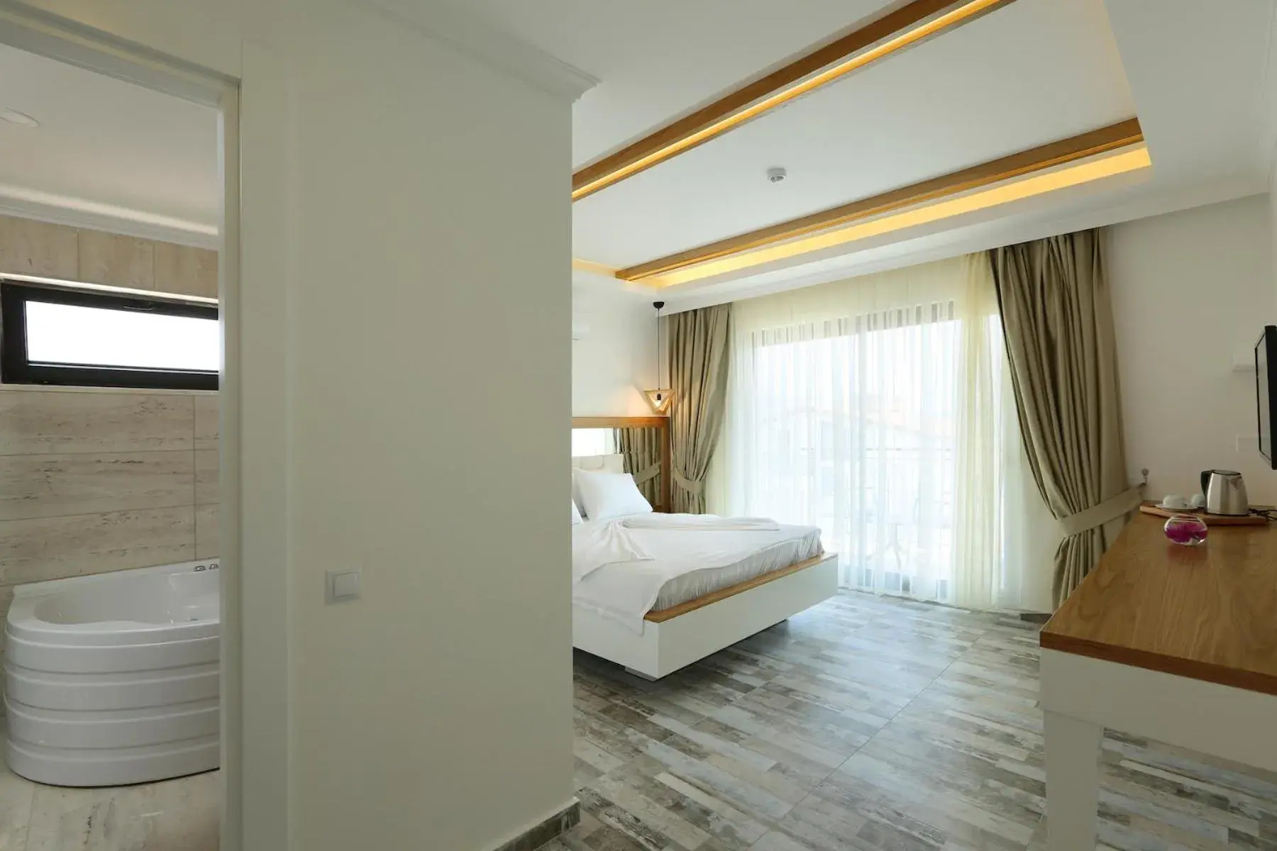 Double Room with Spa Bath in Payam Hotel Double Room with Spa Bath in Payam Hotel