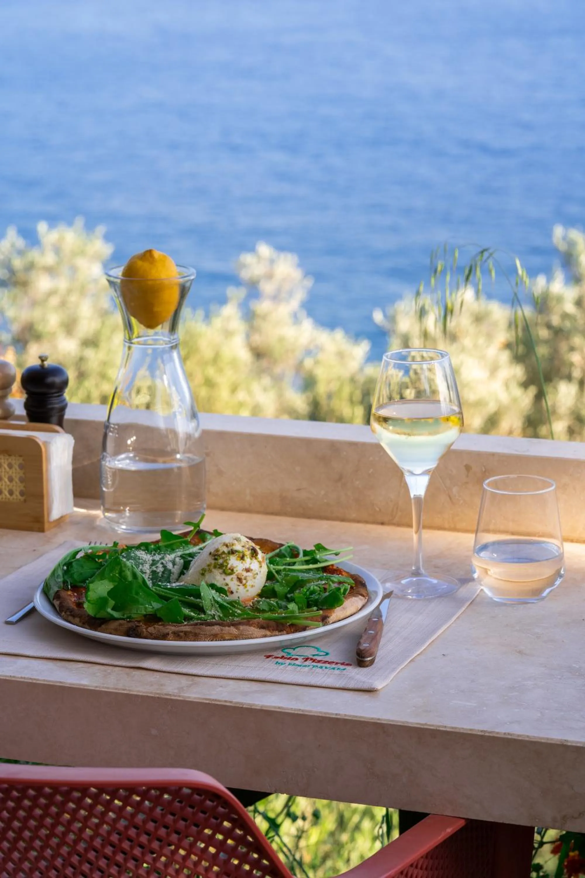 Restaurant/places to eat in Payam Hotel