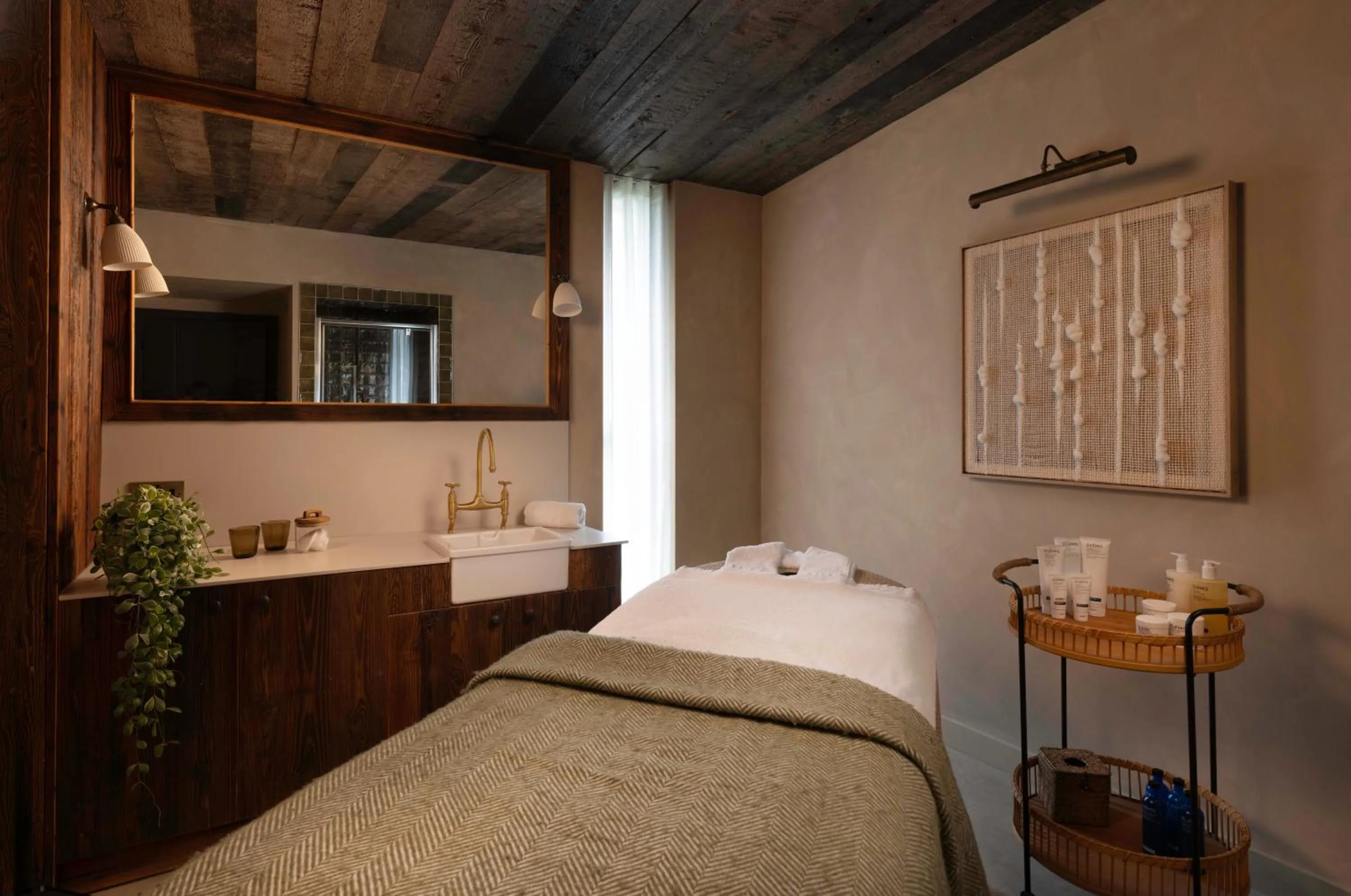 Massage, Bed in Woolley Grange Hotel