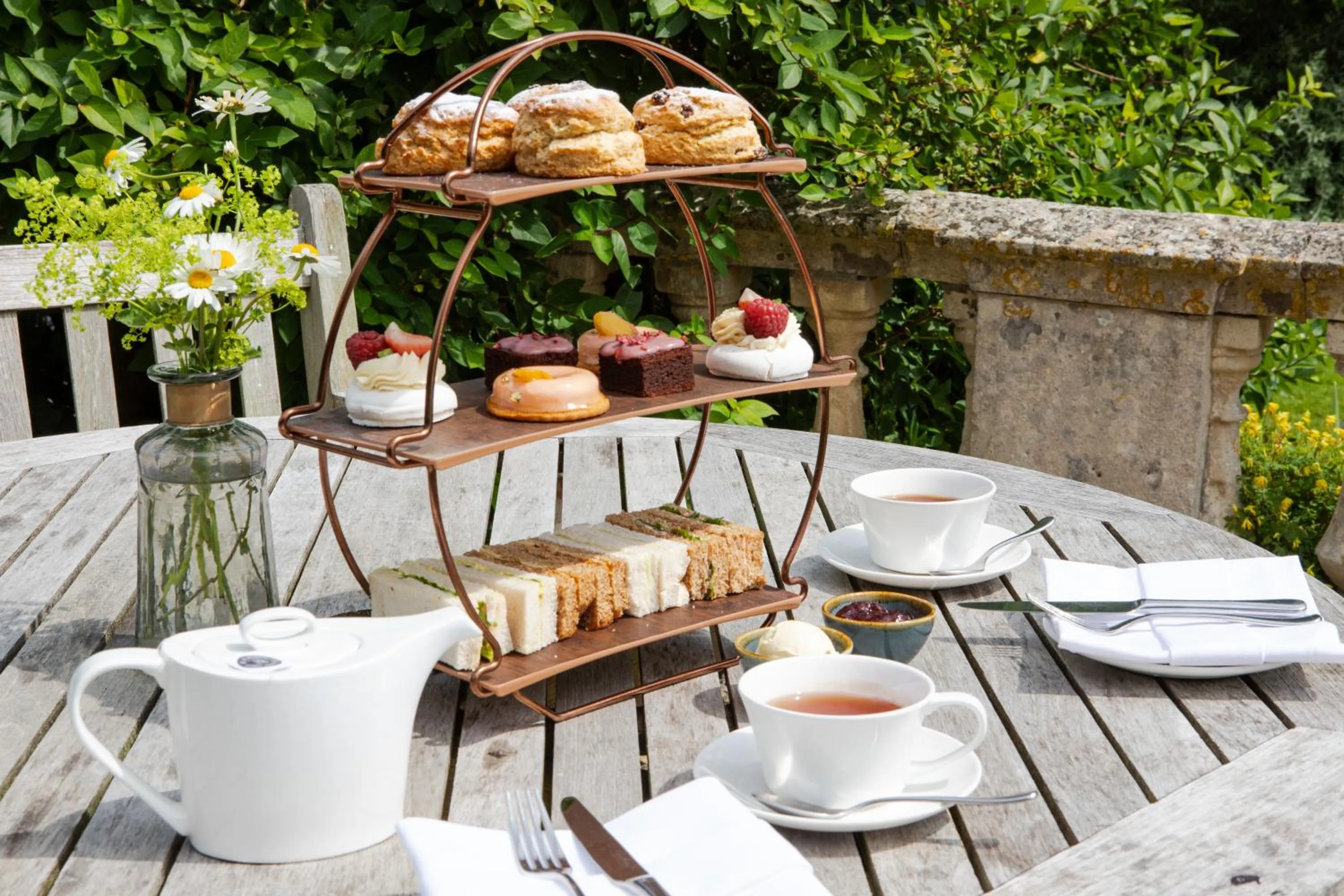 Food and drinks in Woolley Grange Hotel