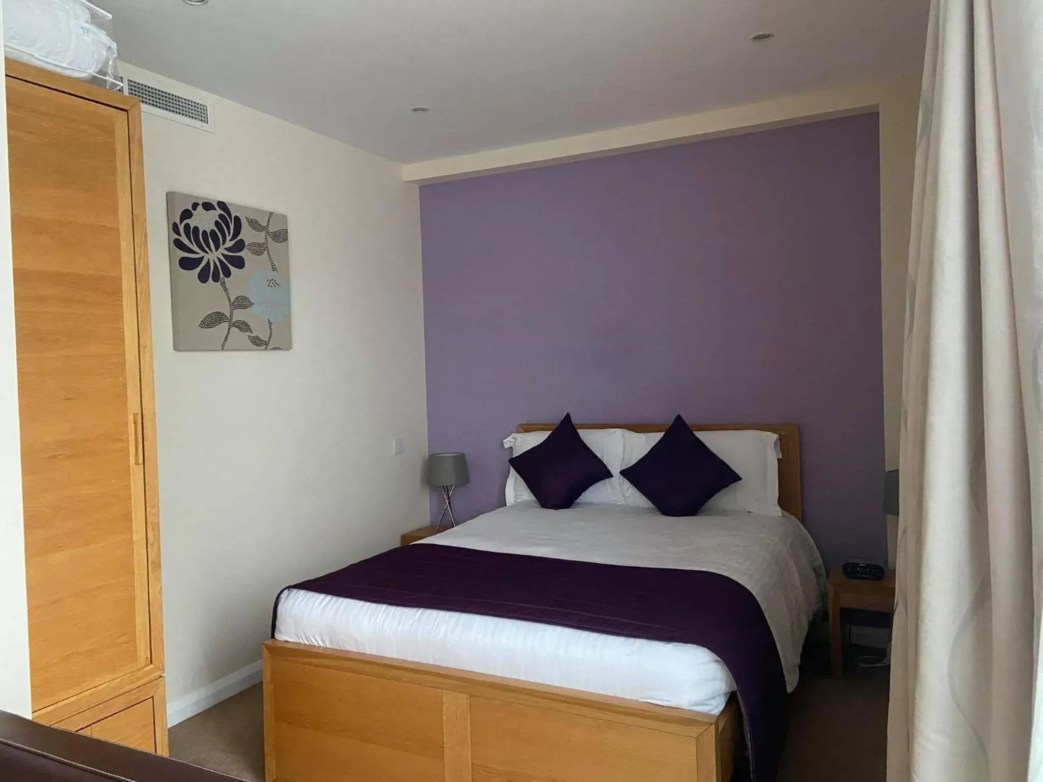 Bedroom, Bed in Liberty Wharf Apartments Bedroom, Bed in Liberty Wharf Apartments