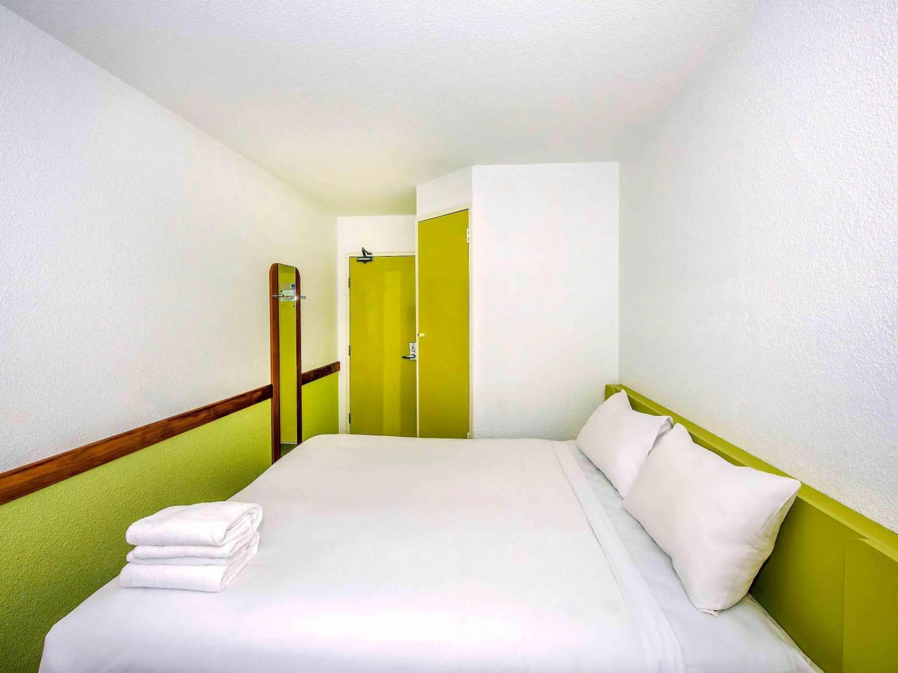 Bedroom, Bed in ibis Budget - St Peters
