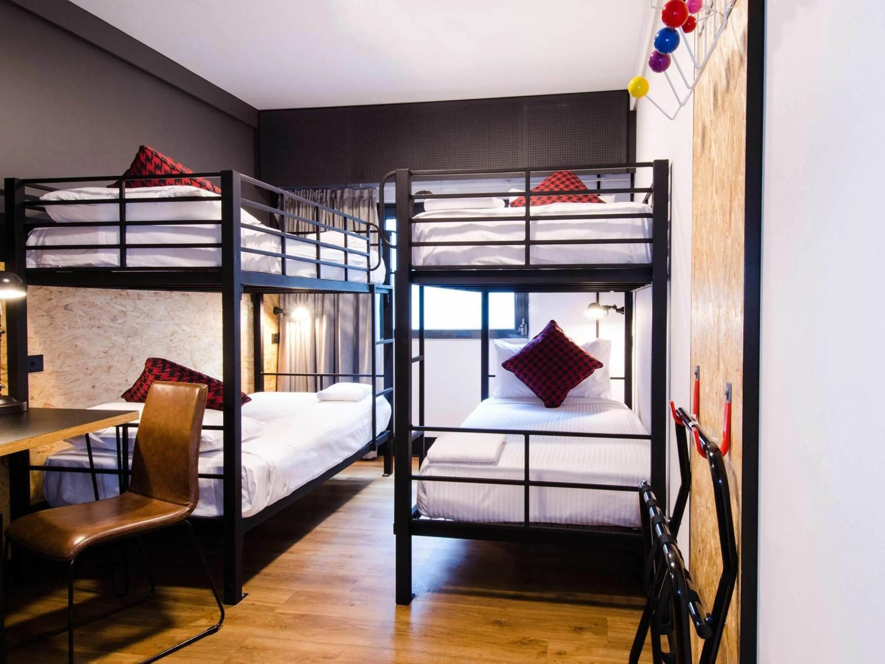 Bedroom, Bed in ibis budget Sydney East