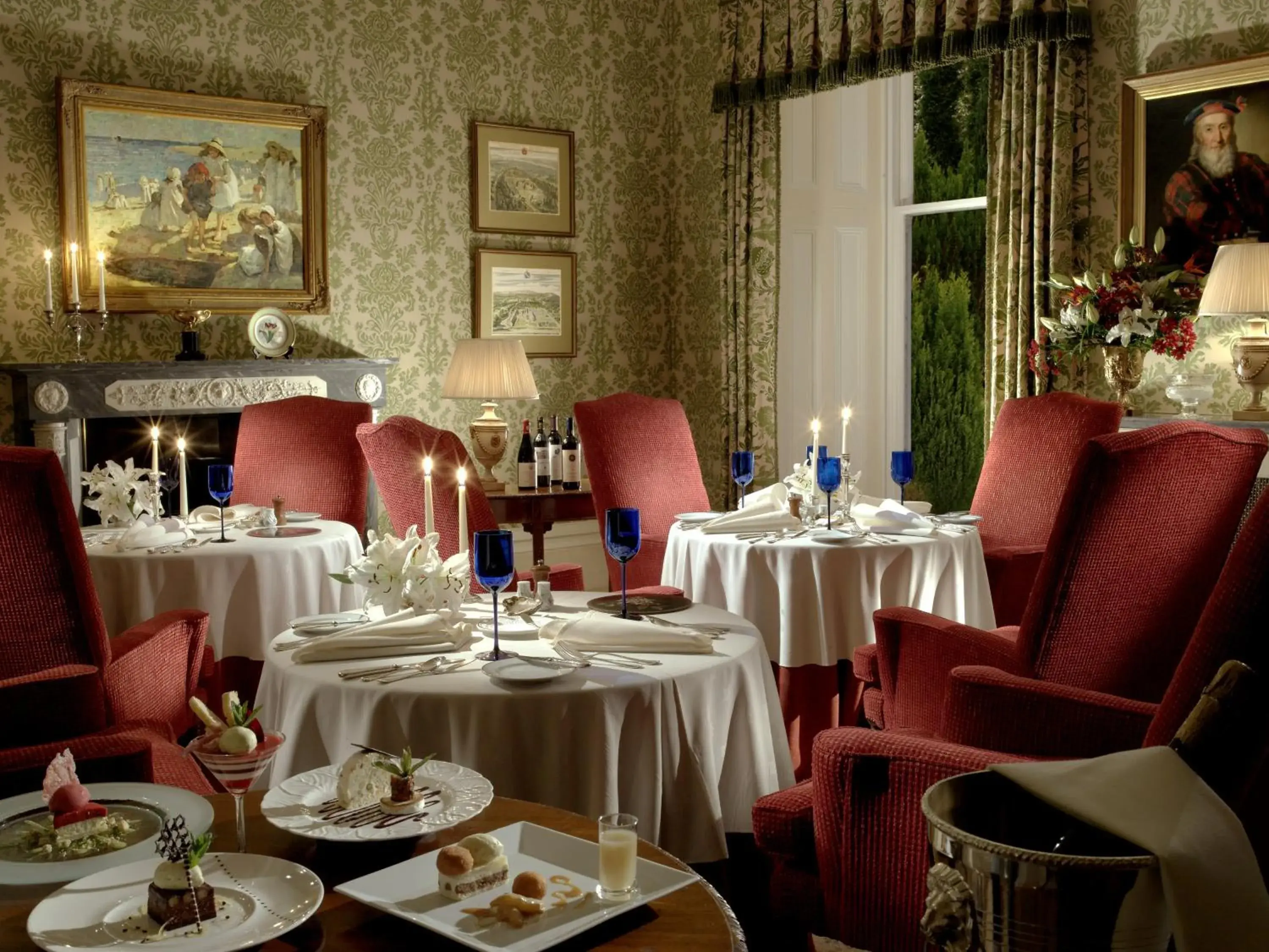 Restaurant/places to eat in Inverlochy Castle Hotel Restaurant/places to eat in Inverlochy Castle Hotel