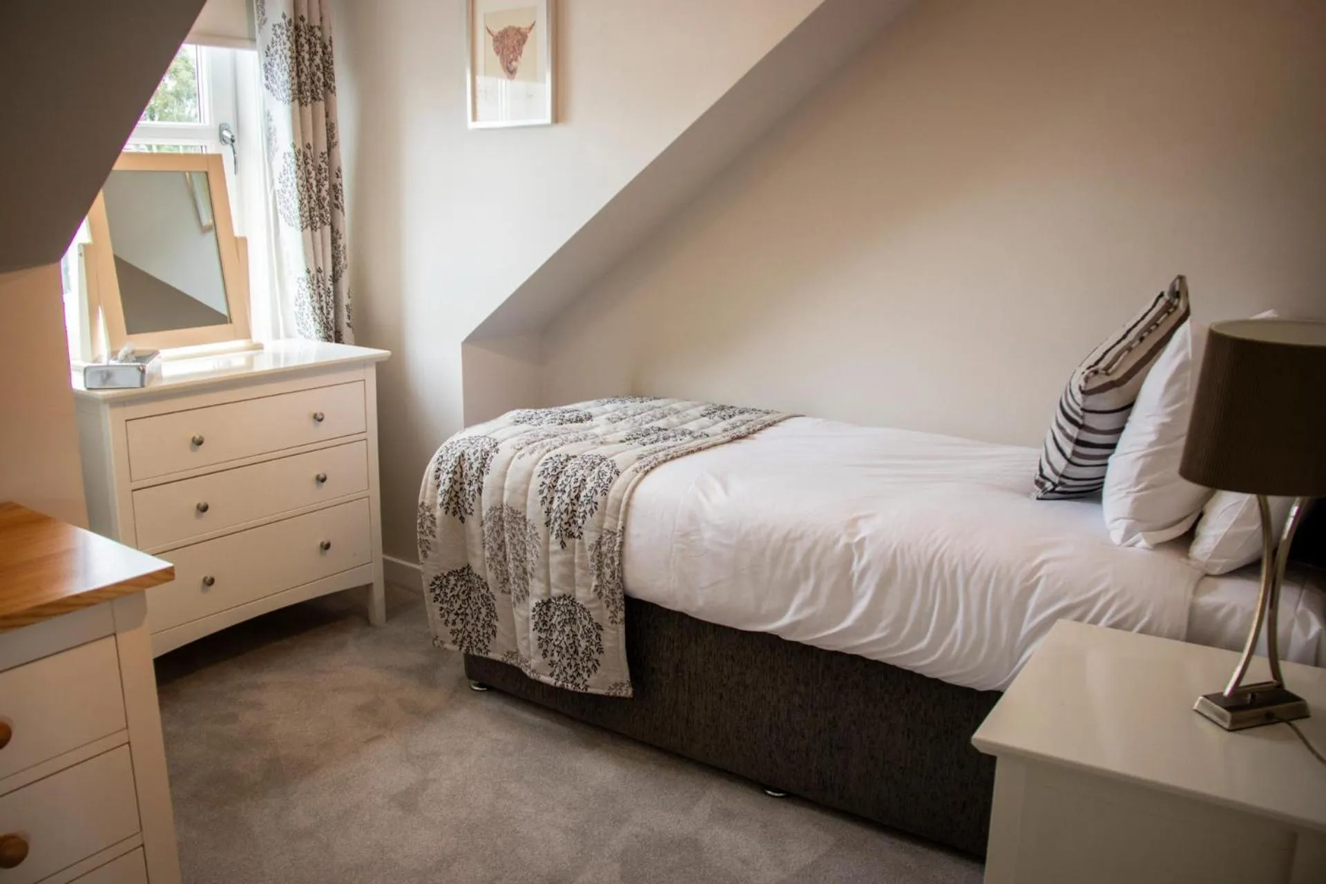 Bed in The Loans Inn