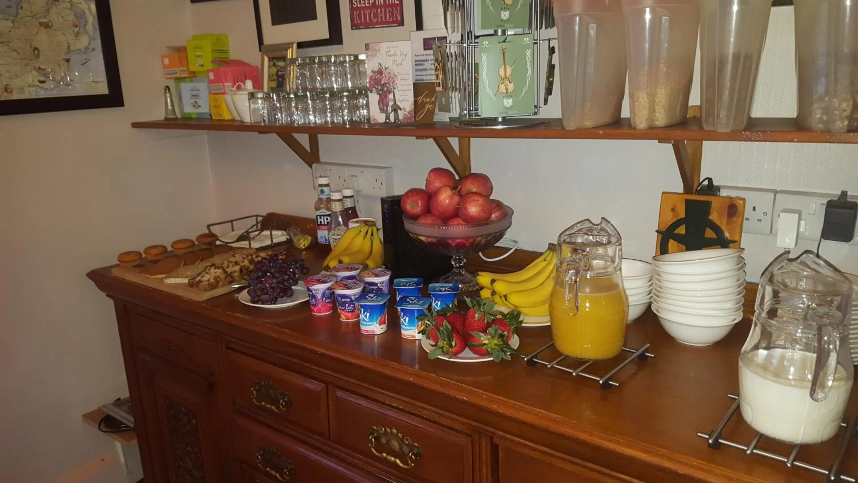 Food and drinks in Rose Park House