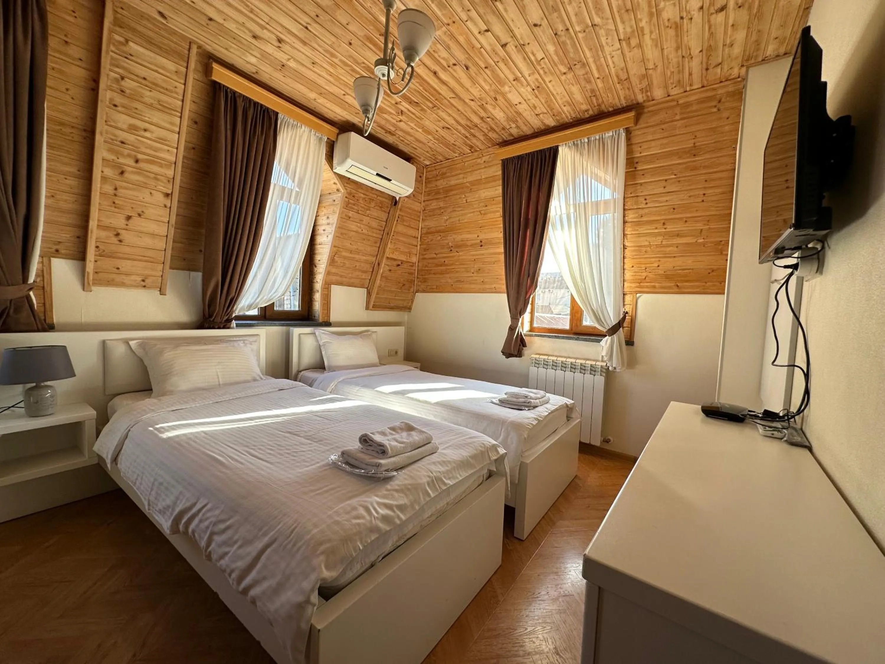 Bedroom, Bed in Hotel Four Brothers