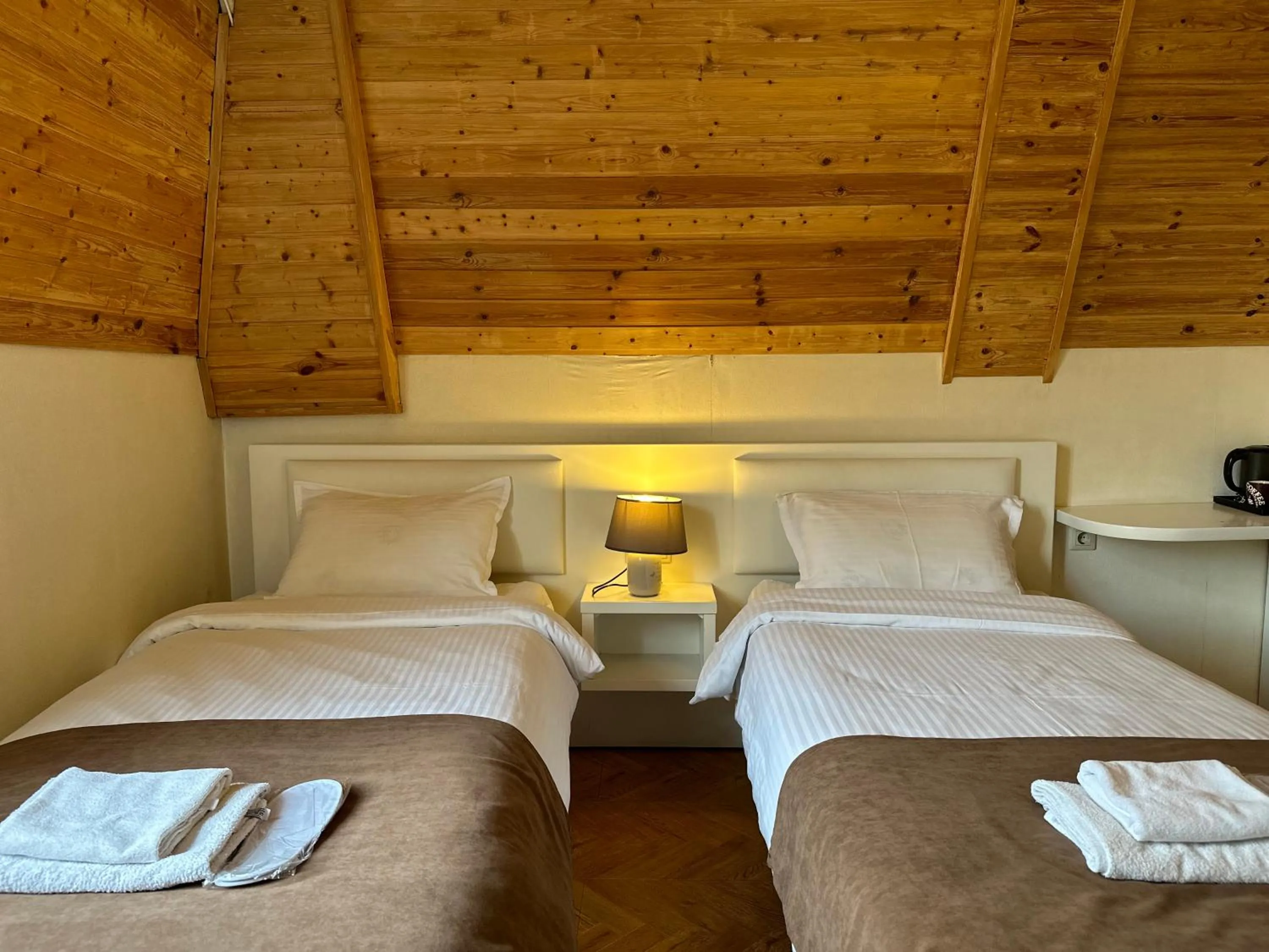 Bed in Hotel Four Brothers