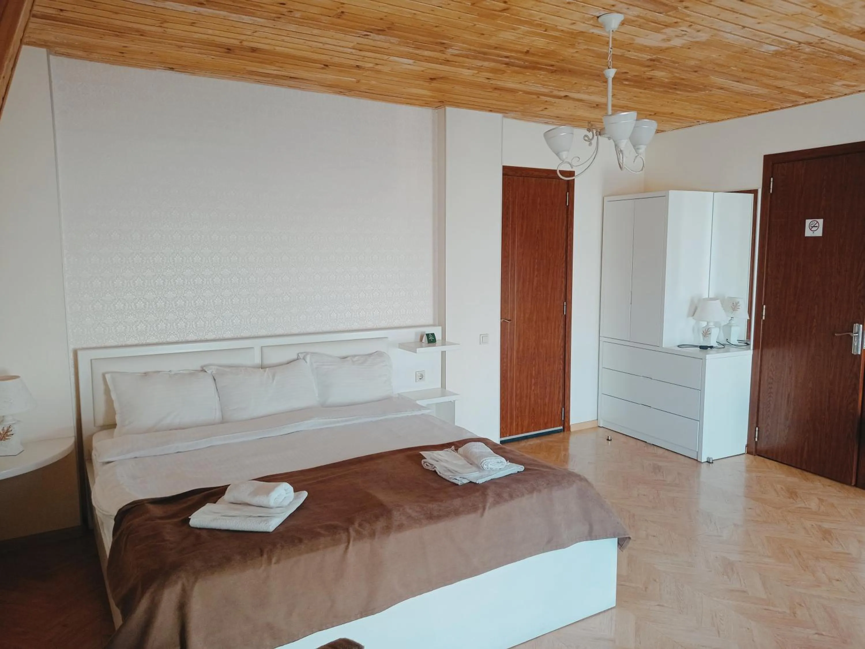 Photo of the whole room, Bed in Hotel Four Brothers