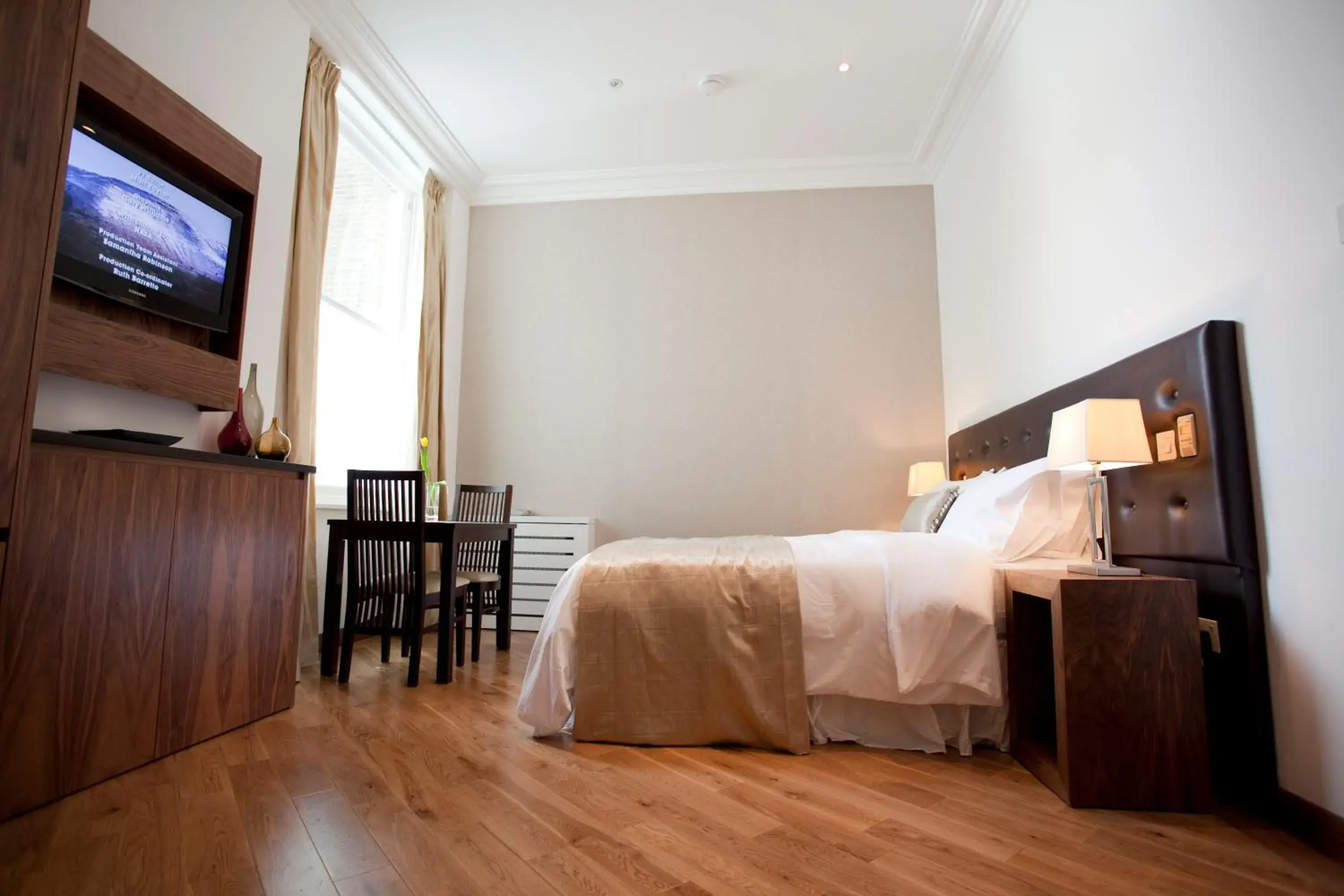 Bed in Presidential Apartments Kensington Bed in Presidential Apartments Kensington