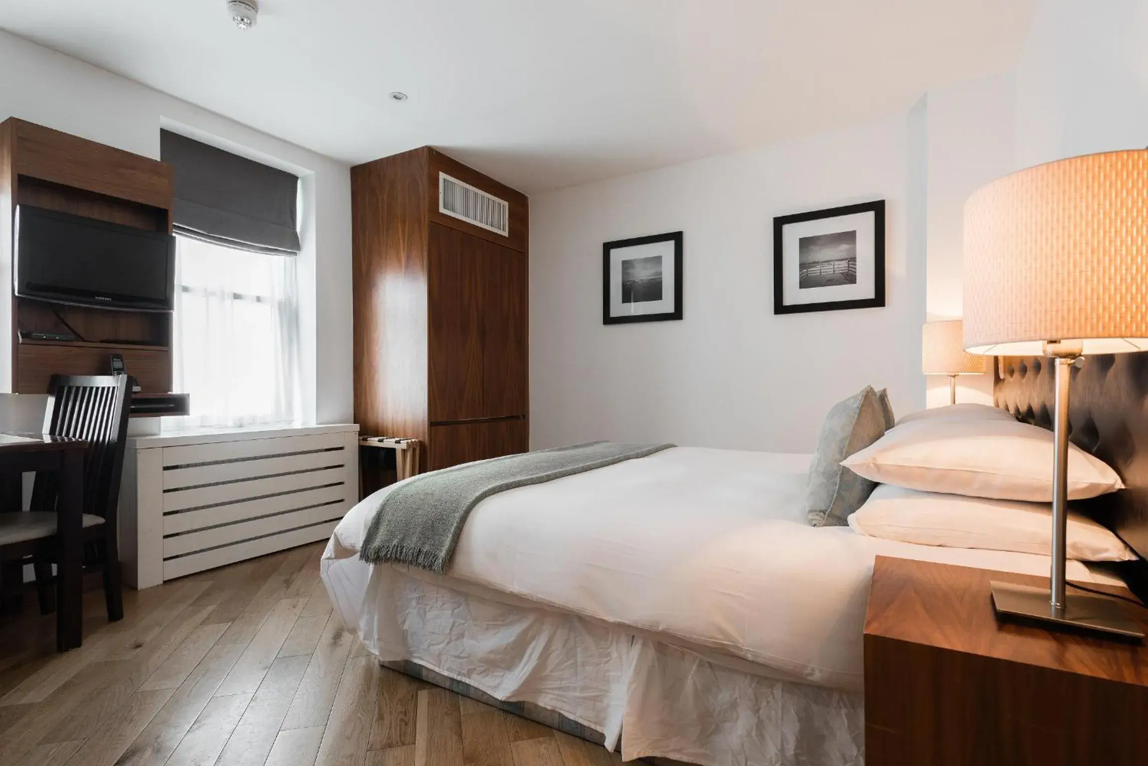 Bedroom, Bed in Presidential Apartments Kensington Bedroom, Bed in Presidential Apartments Kensington