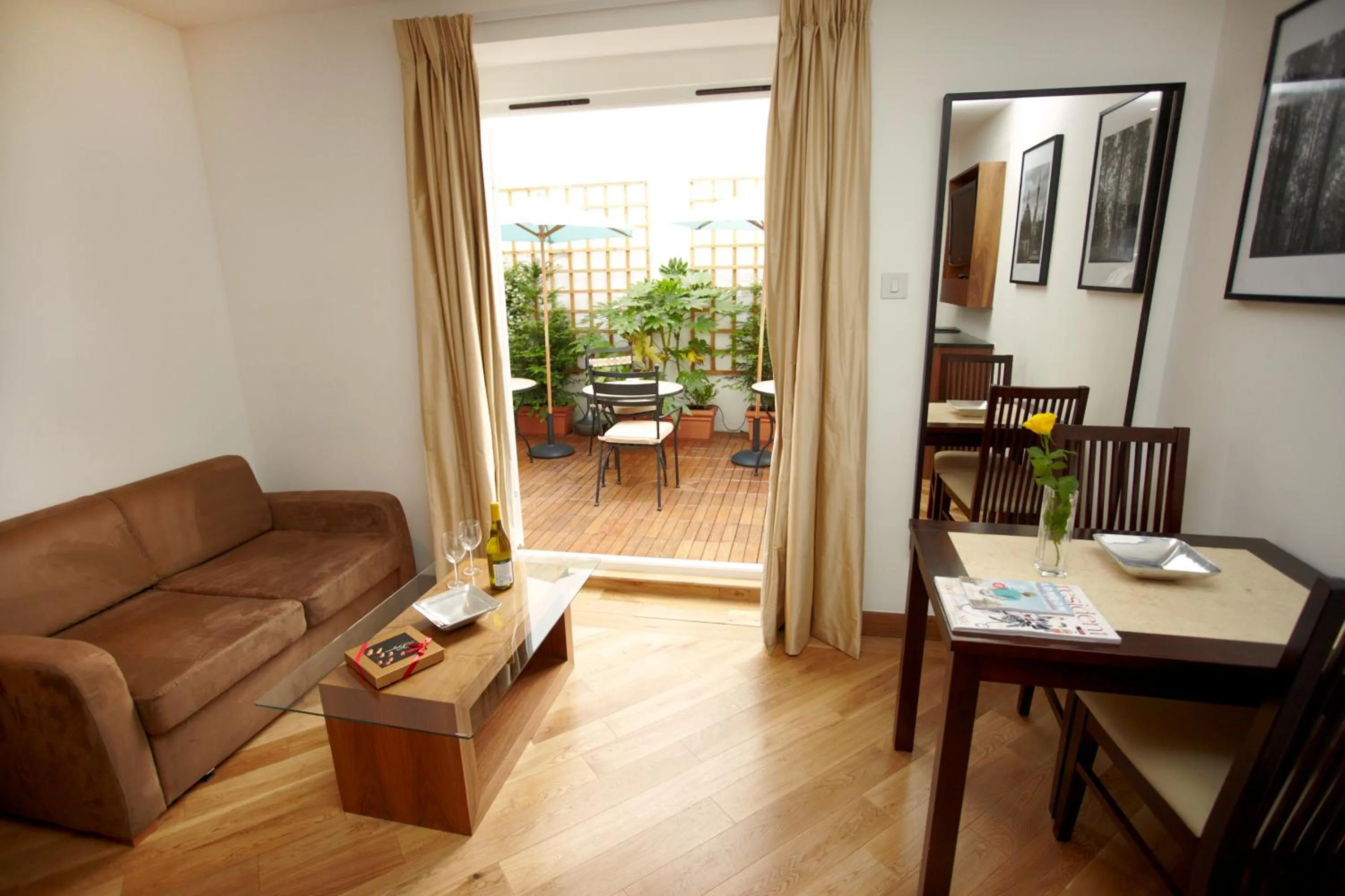 Balcony/Terrace in Presidential Apartments Kensington
