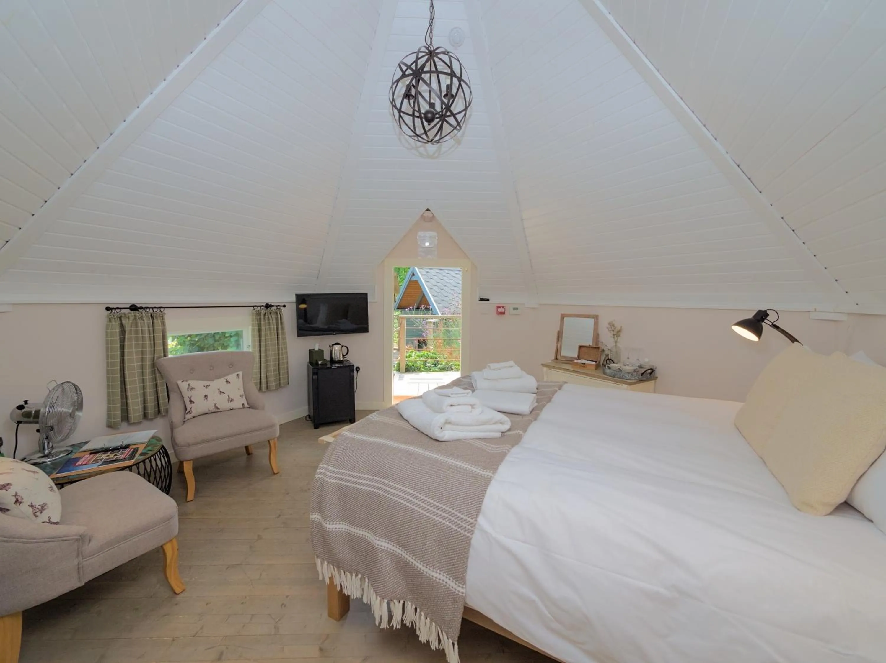 Bedroom, Bed in Riverside Inn, Aymestrey