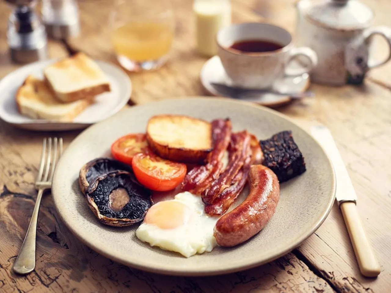 Breakfast in Riverside Inn, Aymestrey