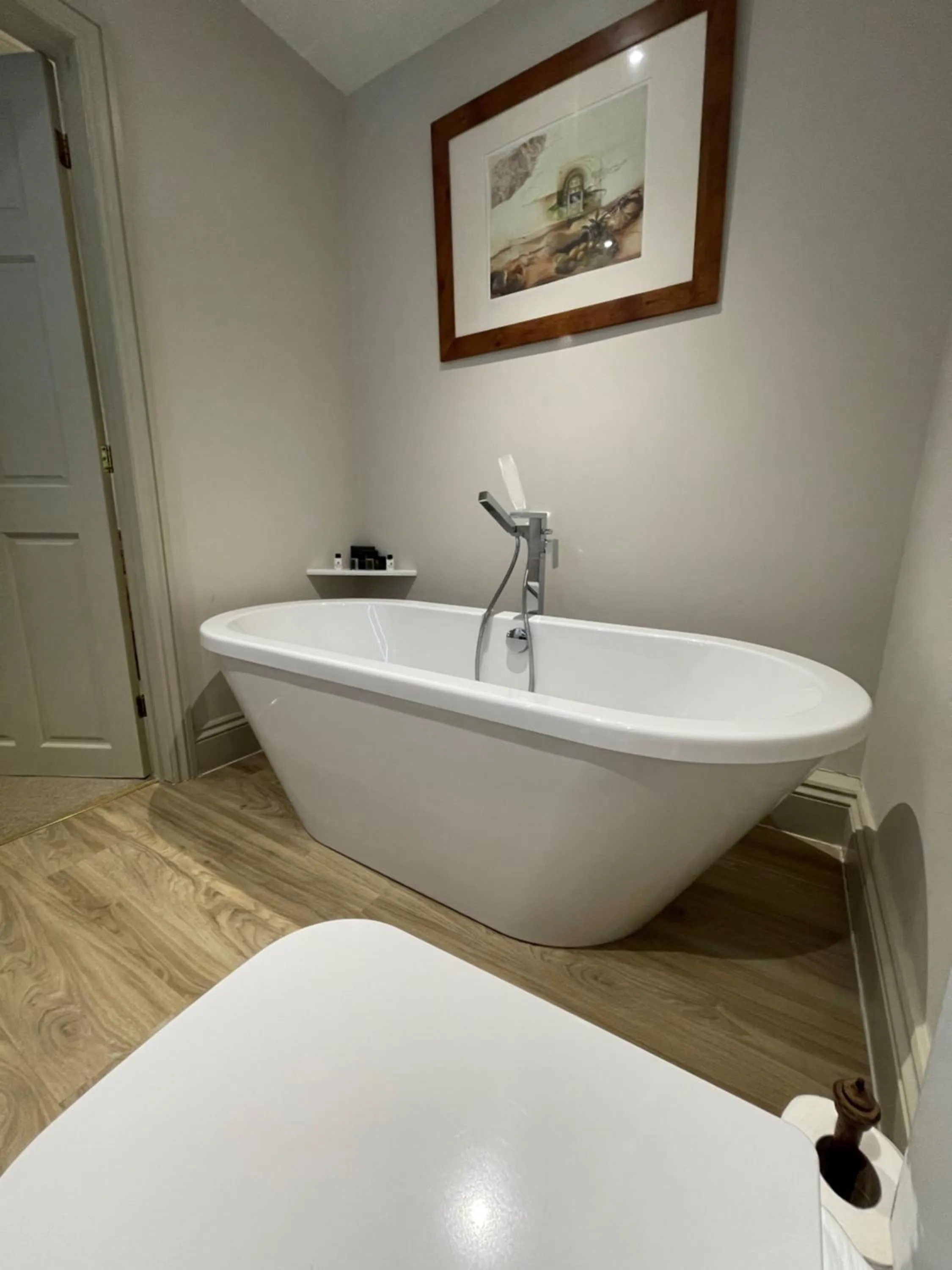 Bath in Riverside Inn, Aymestrey